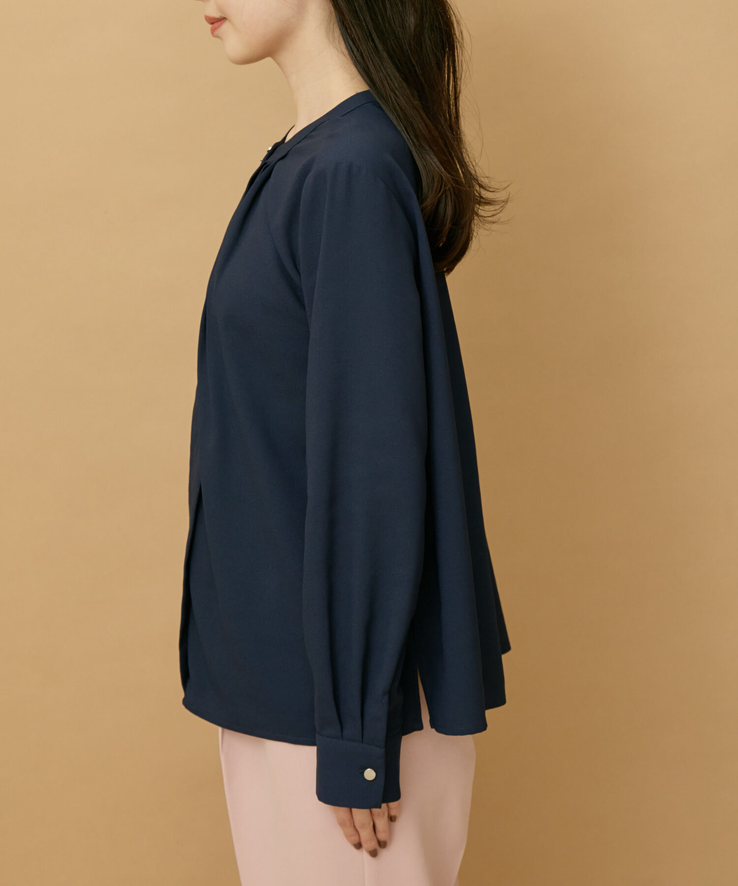 VIS「【防シワ・洗える】フロントタック長袖ブラウス」|シャツ・ブラウス|
