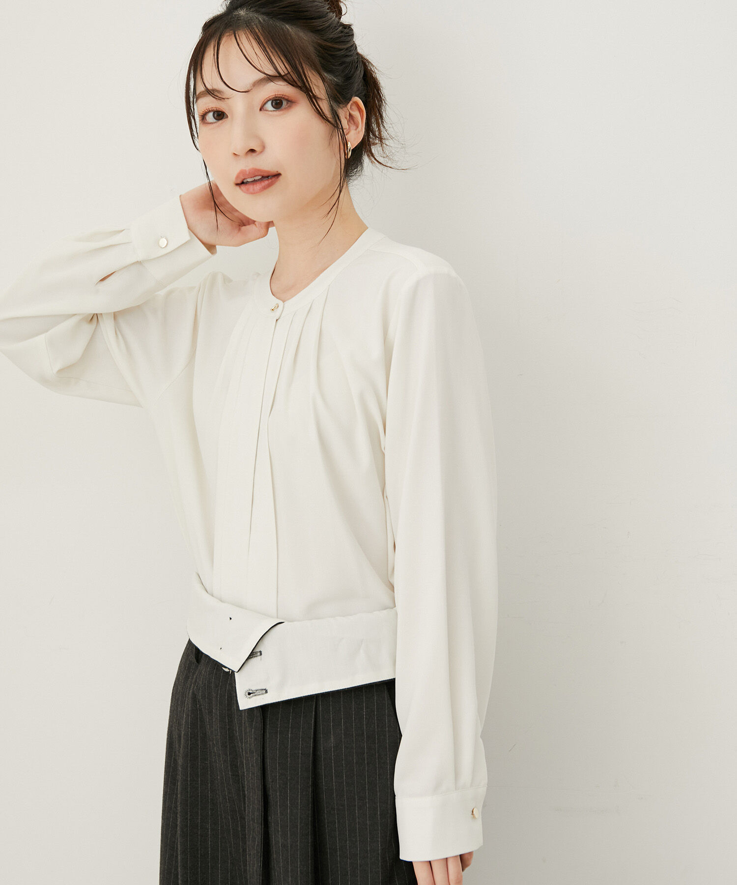 VIS「【防シワ・洗える】フロントタック長袖ブラウス」|シャツ・ブラウス|