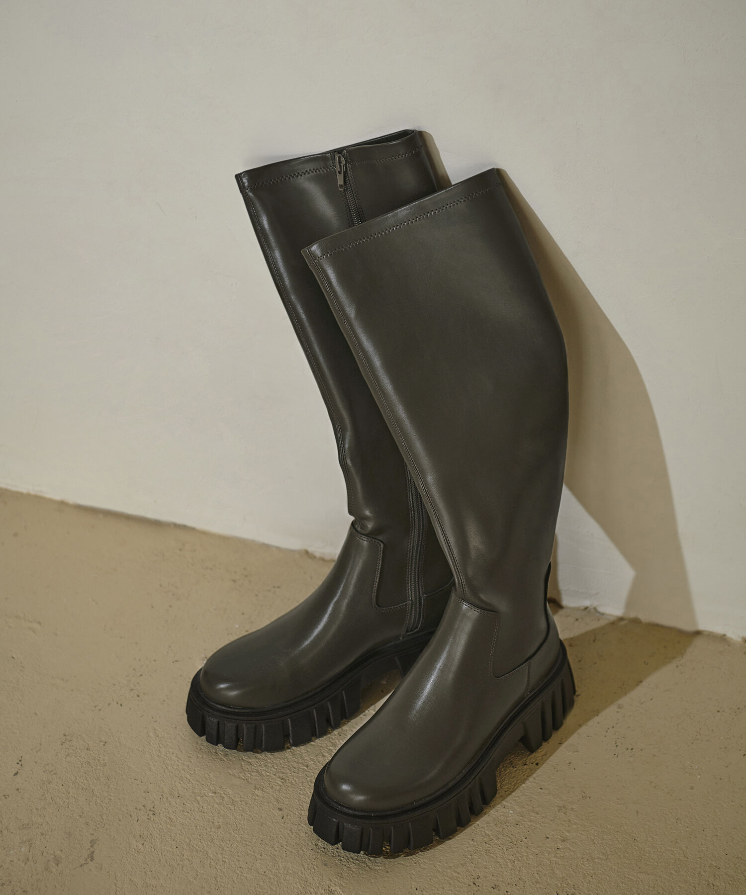 ADAM ET ROPE'「【WEB限定】ボリュームソールストレッチロングブーツ」|その他|カーキ(36)