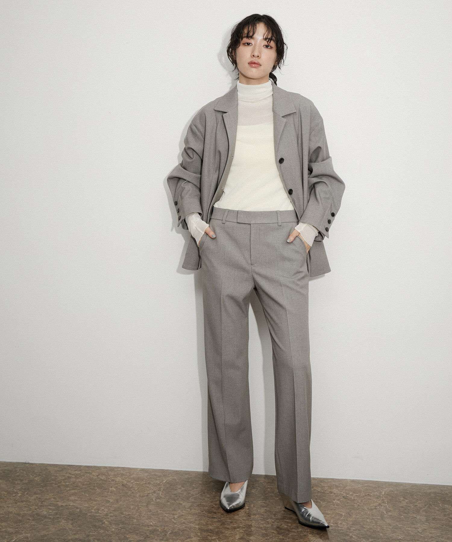 ADAM ET ROPE'「【サステナブル】プルーンストレートパンツ」|スラックス|