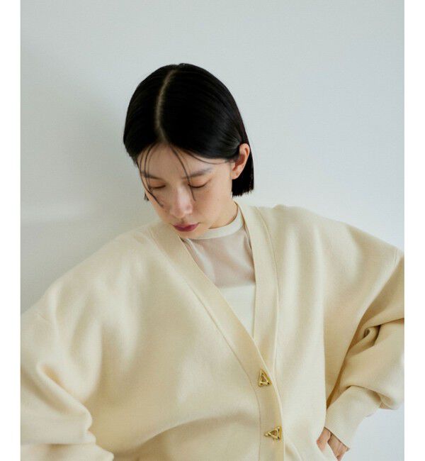 ADAM ET ROPE'「トライアングルボタンミドルカーディガン」|カーディガン|