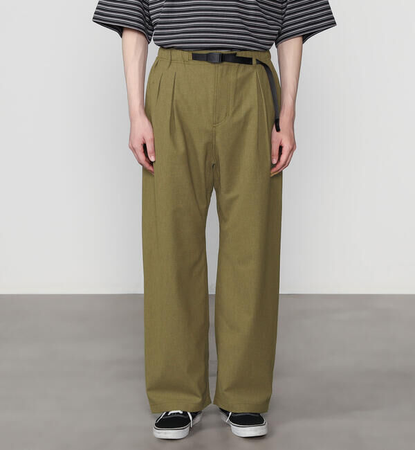  「Gramicci | 〈別注〉2タックシームレスパンツ MEN」|チノ|