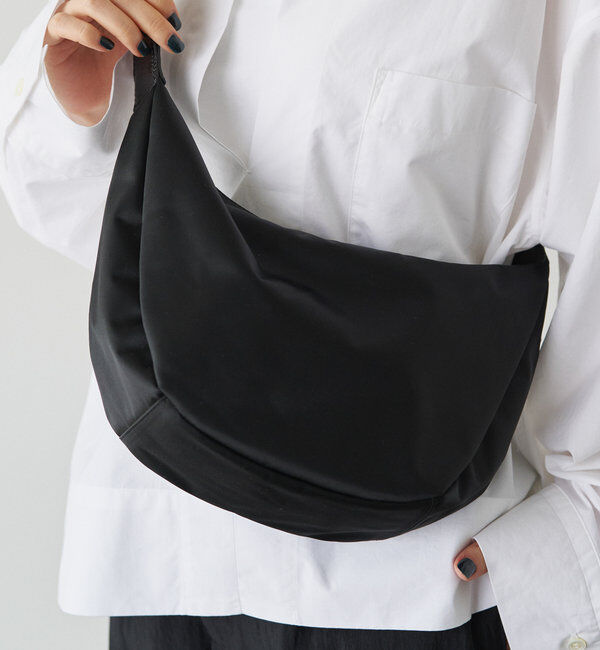  「クラウズナイロンラウンドショルダーバッグ」|ショルダー・メッセンジャー|