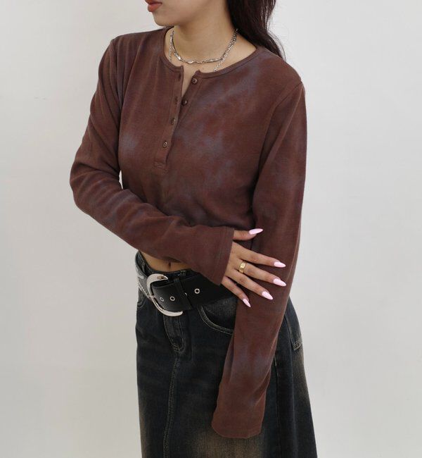  「【WEB限定】HENLEY NECK CROPPED TOPS」|Tシャツ・カットソー|ブラウン