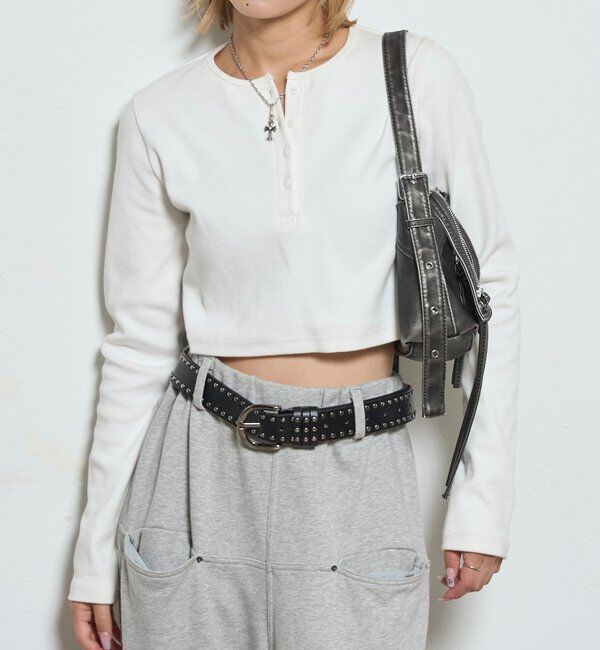  「【WEB限定】HENLEY NECK CROPPED TOPS」|Tシャツ・カットソー|