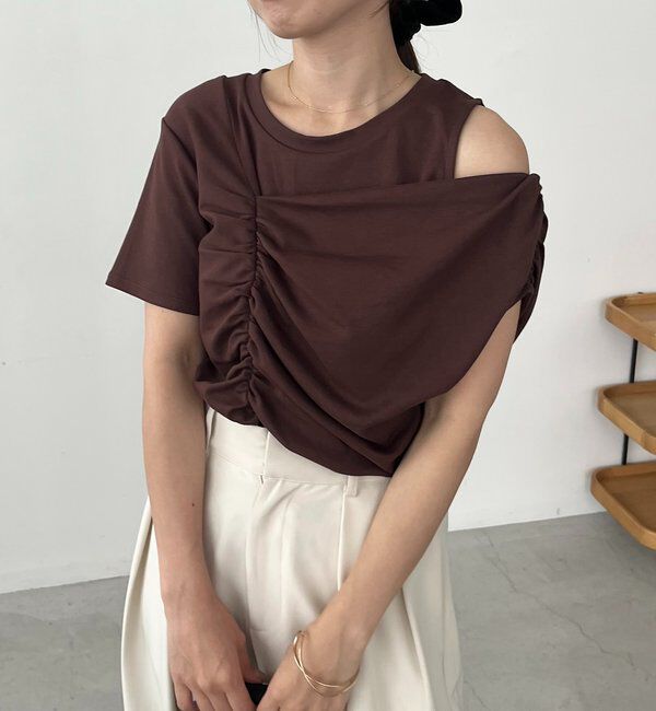  「【即完につき再入荷/新色ブラウン】アシメギャザーTシャツ」|Tシャツ・カットソー|