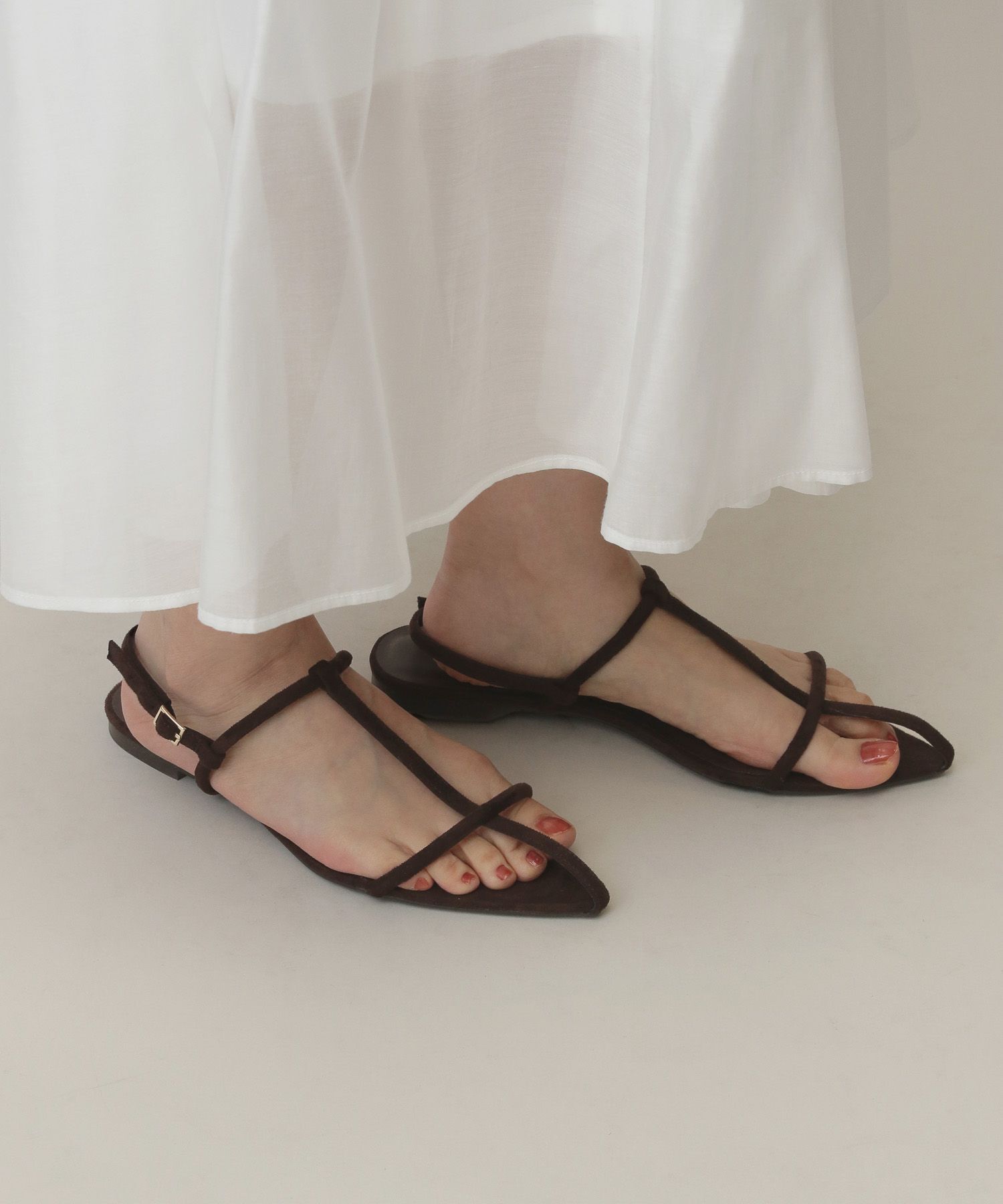 A part by 「クロスフラットサンダル」|サンダル|
