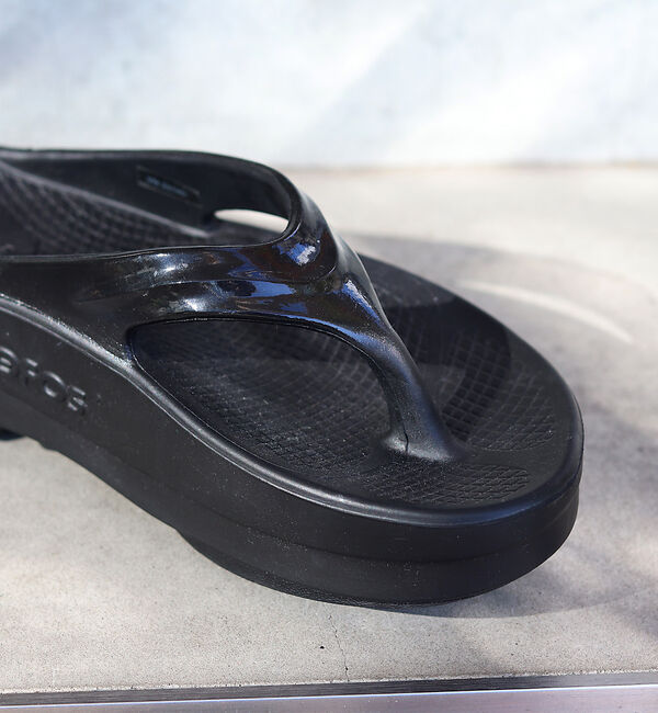 Rouge vif「【OOFOS/ウーフォス】OOmega/ ウーメガ  厚底 【WEB限定】」|サンダル|