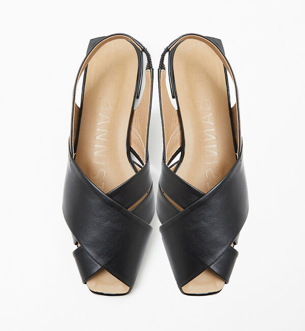 AU BANNISTER「スリングバックオープントゥフラット」|サンダル|ブラック