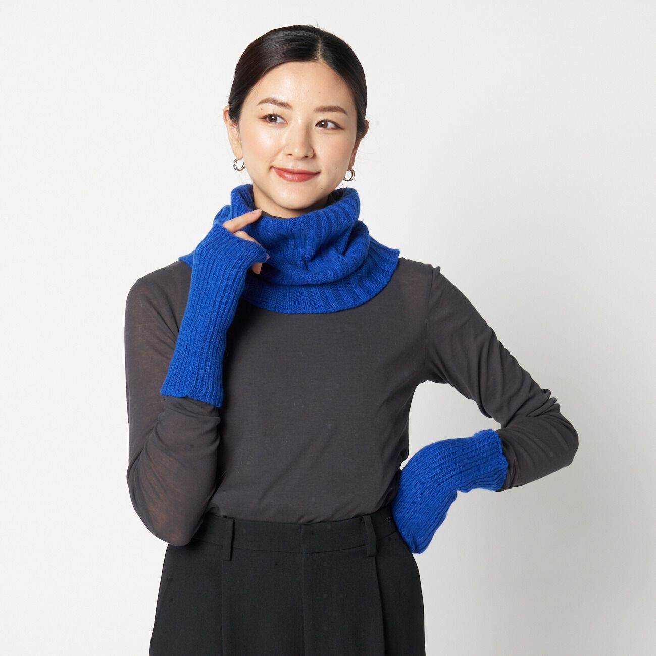  「WILLIAM BRUNTON 1x1 RIB WRISTWARMAERS」|マフラー|