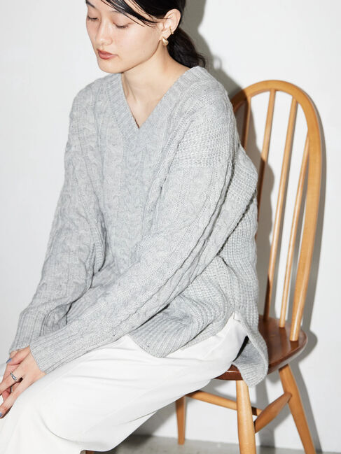  「ざっくりVネックケーブルニットプルオーバー」|ニット・セーター|