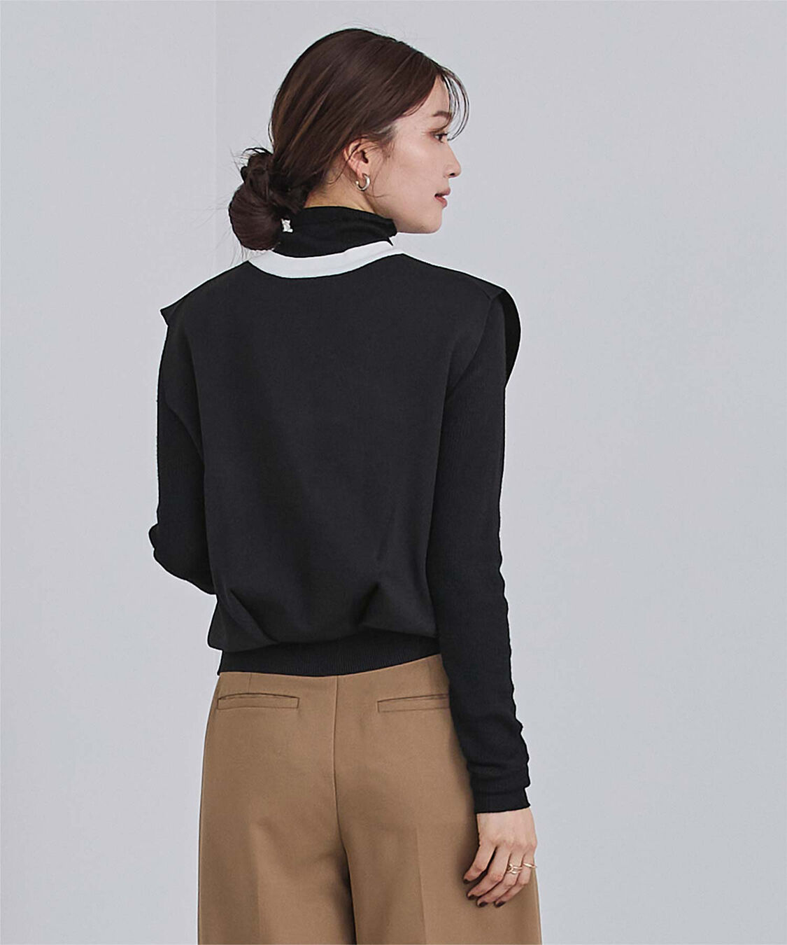 ur's「ゴールド釦コクーンニットベスト」|ニット・セーター|