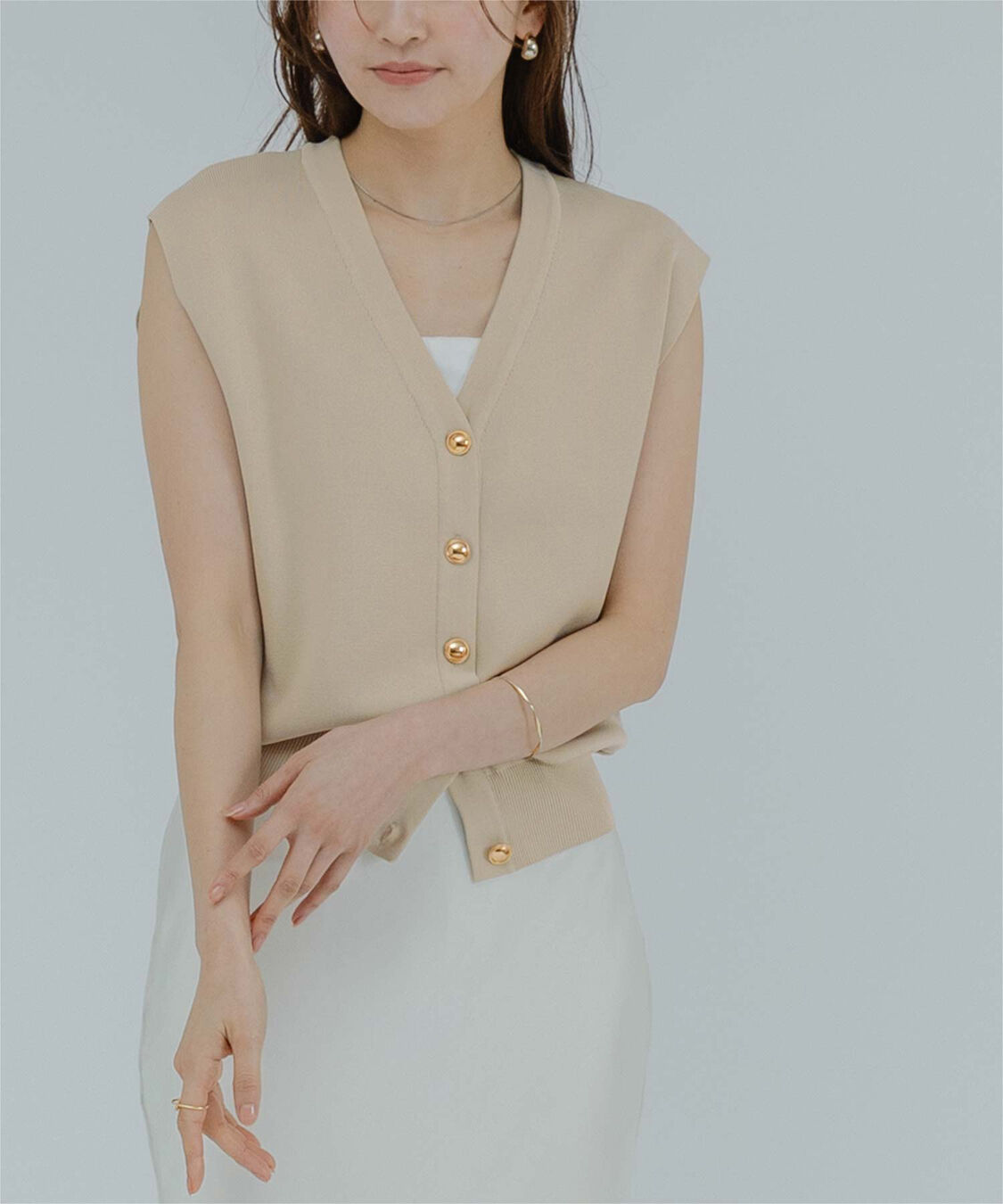 ur's「ゴールド釦コクーンニットベスト」|ニット・セーター|ライトベージュ