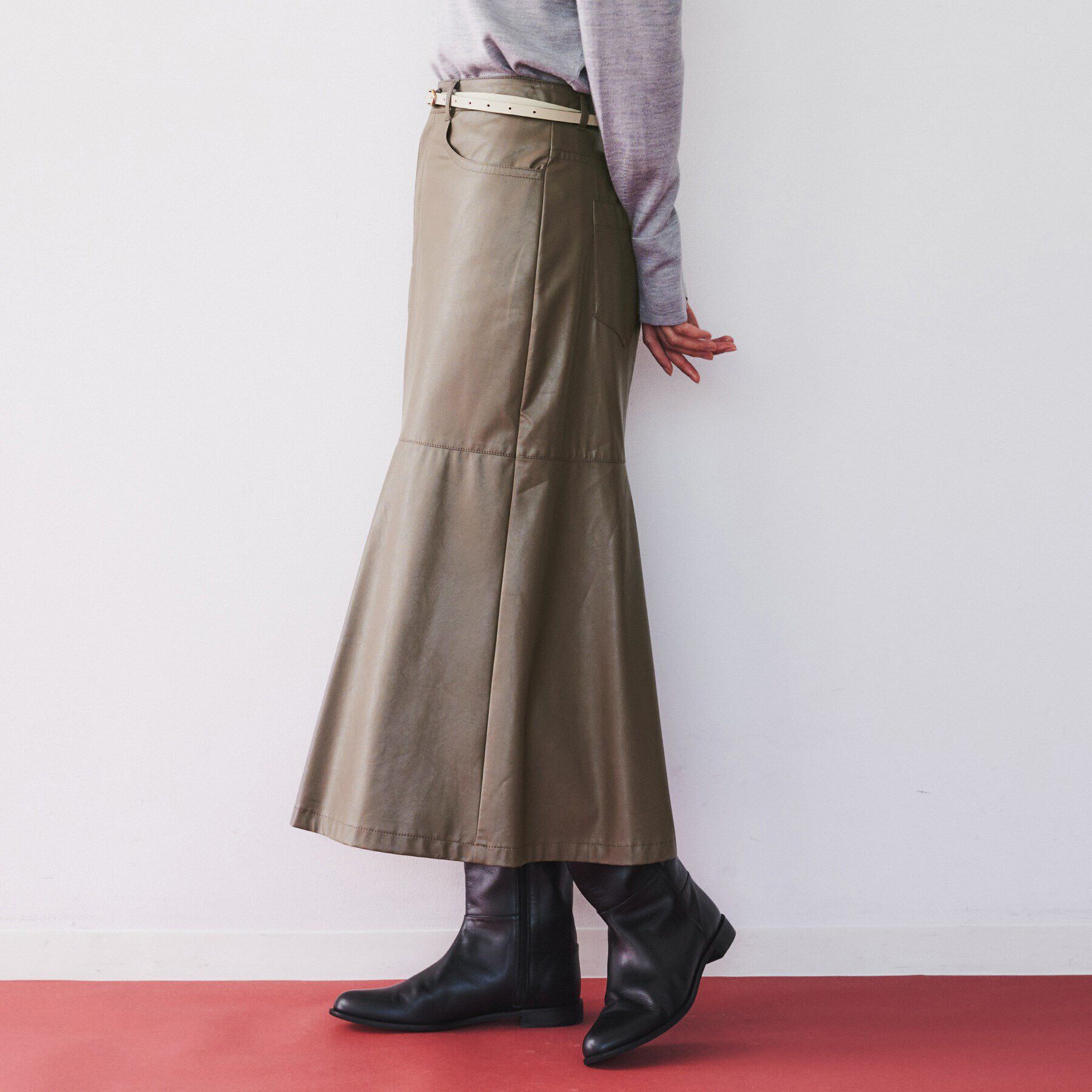 UNTITLED「【柔らかい/マーメイドシルエット】レザー調 フレアスカート」|スカート|