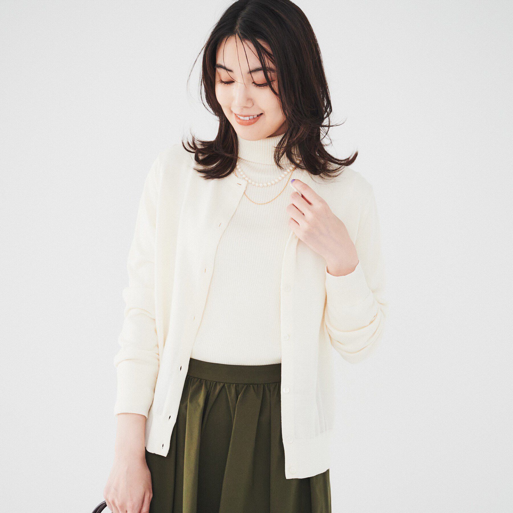 UNTITLED「ウール クルーネックニットカーディガン」|カーディガン|オフホワイト(003