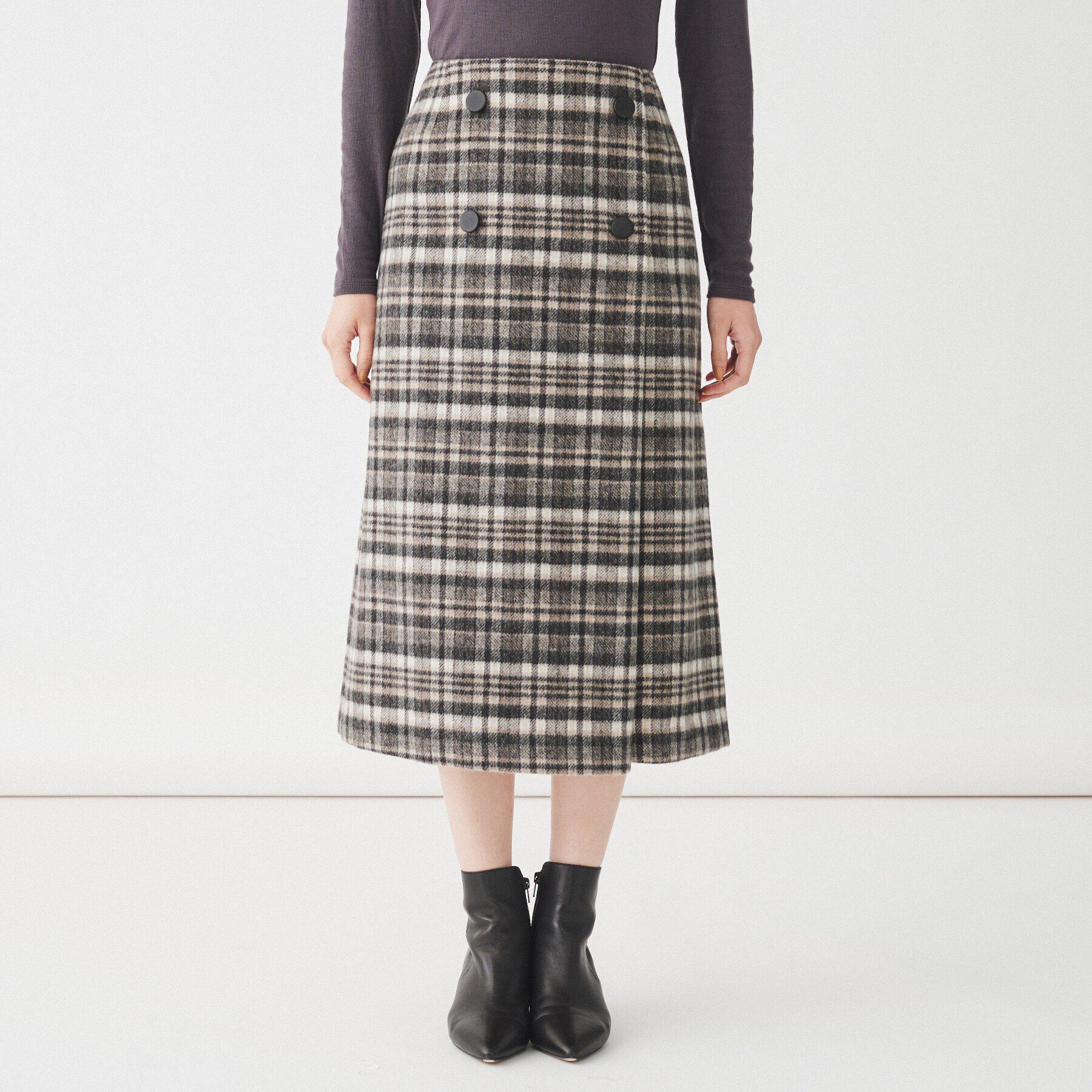UNTITLED「【きれいめ/トラッド】ランダムチェック ラップ風スカート」|スカート|