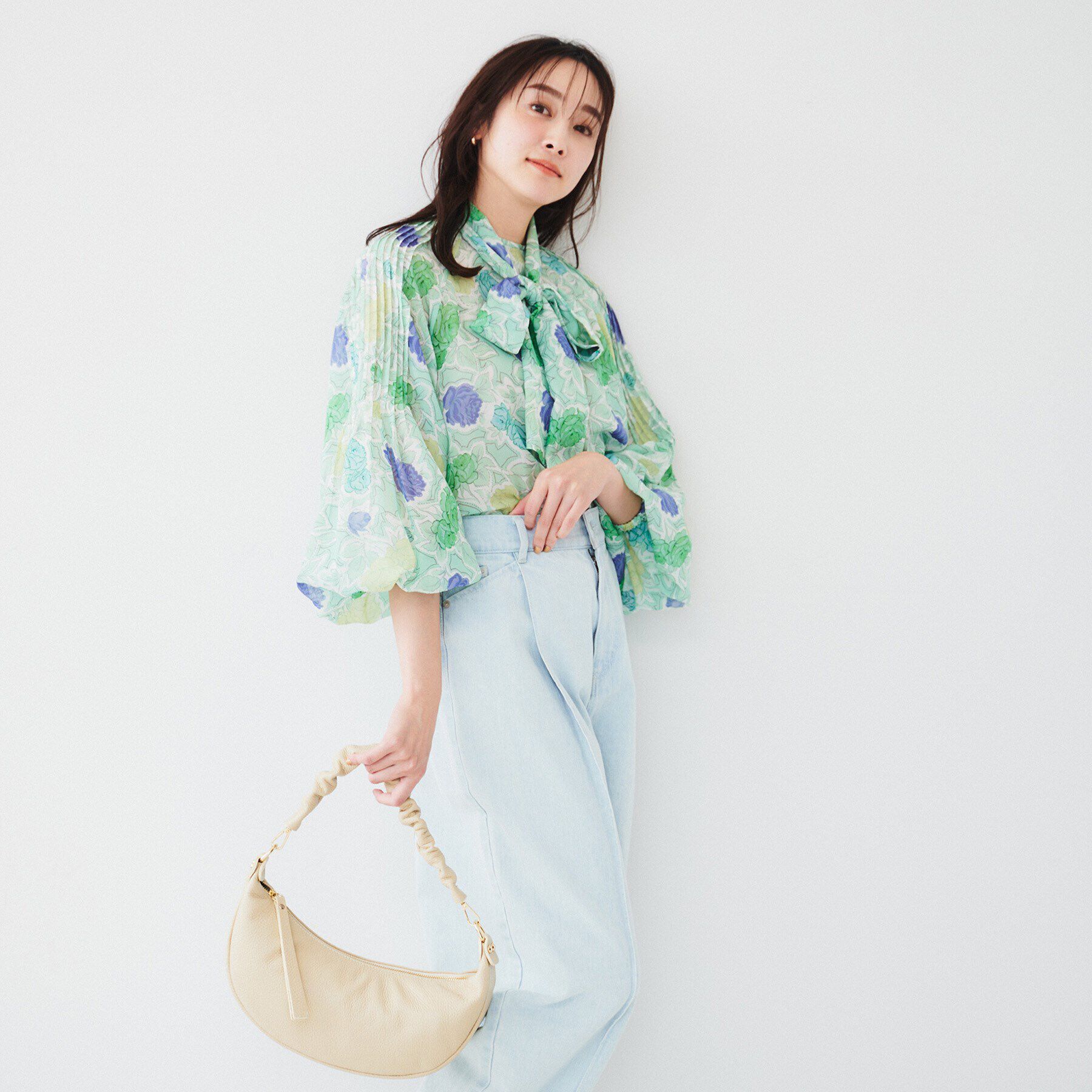 UNTITLED「【本革】ムーンショルダー」|ショルダー・メッセンジャー|