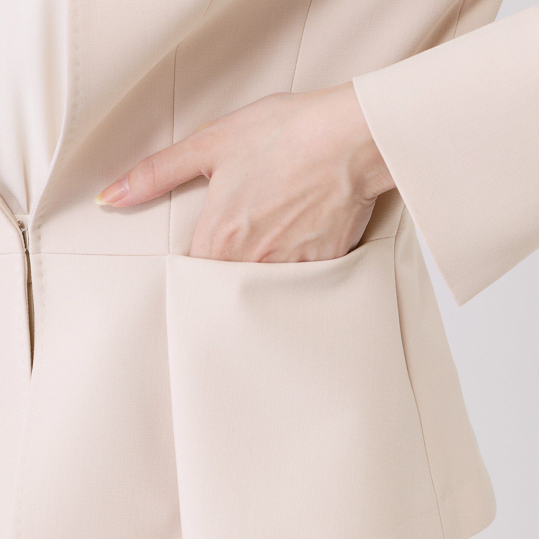 COUP DE CHANCE「【手洗い可／日本製／スーツ可】ペプラムデザインのカラーレスジャケット」|ノーカラージャケット|