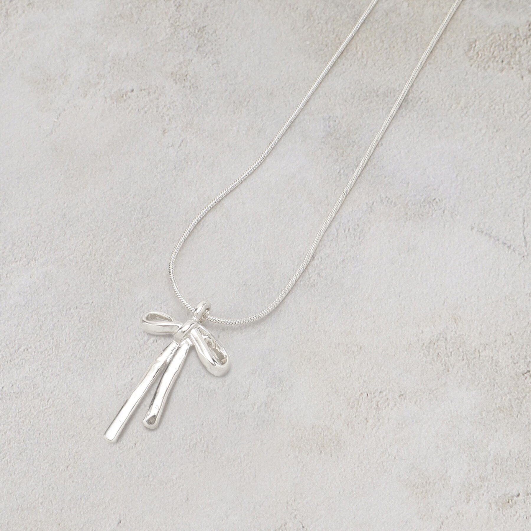 grove「リボンショートネックレス」|ネックレス|