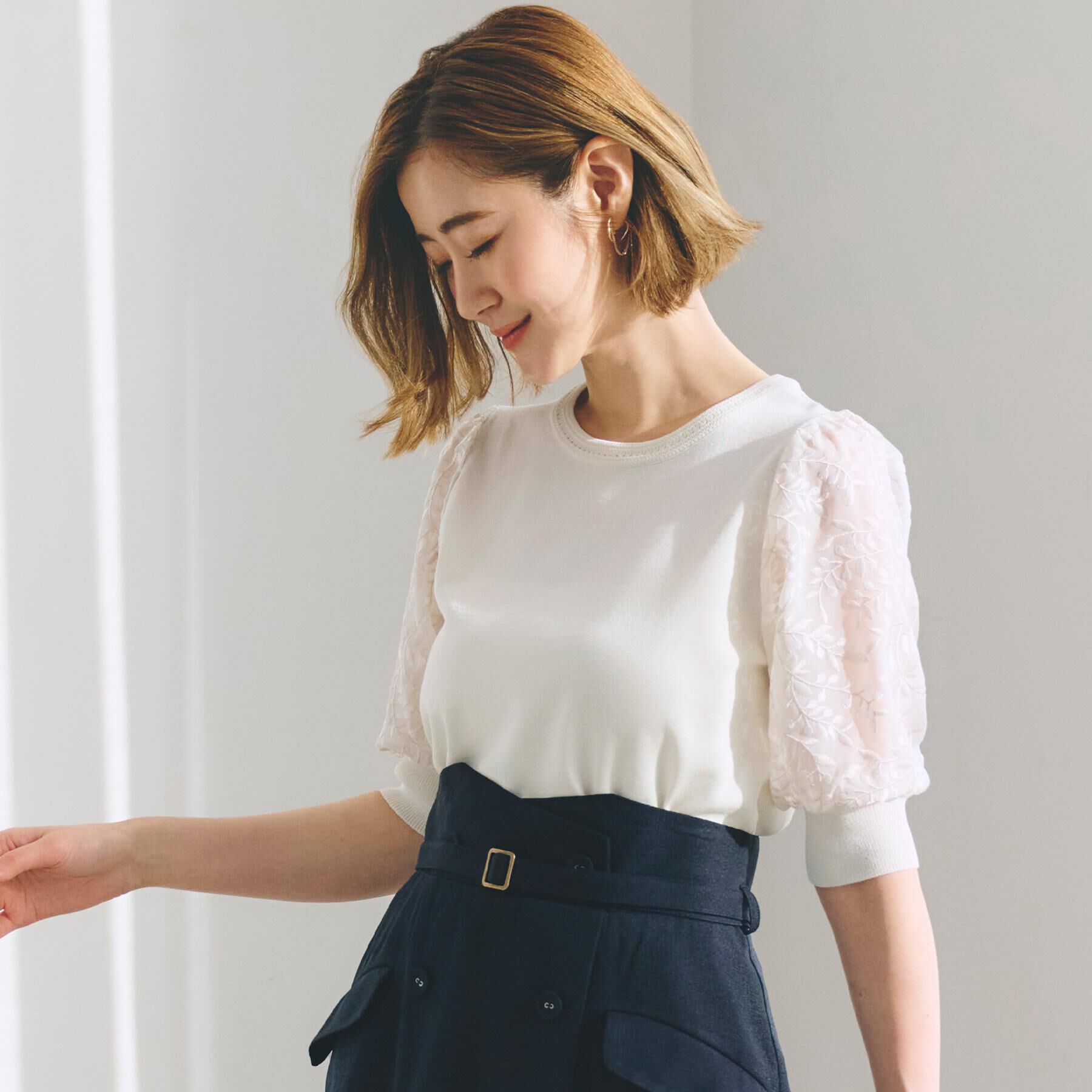 grove「ほんのり透ける抜け感がポイント！袖刺繍5分袖プルオーバー」|ニット・セーター|オフホワイト(003