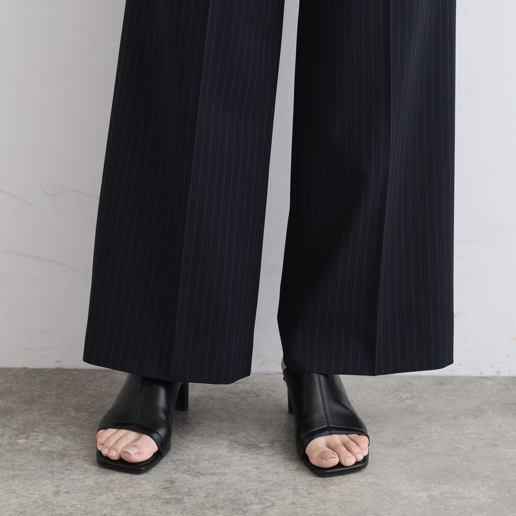 INDIVI「【洗える／ストレッチ】トレンド素材タックワイドパンツ」|その他|