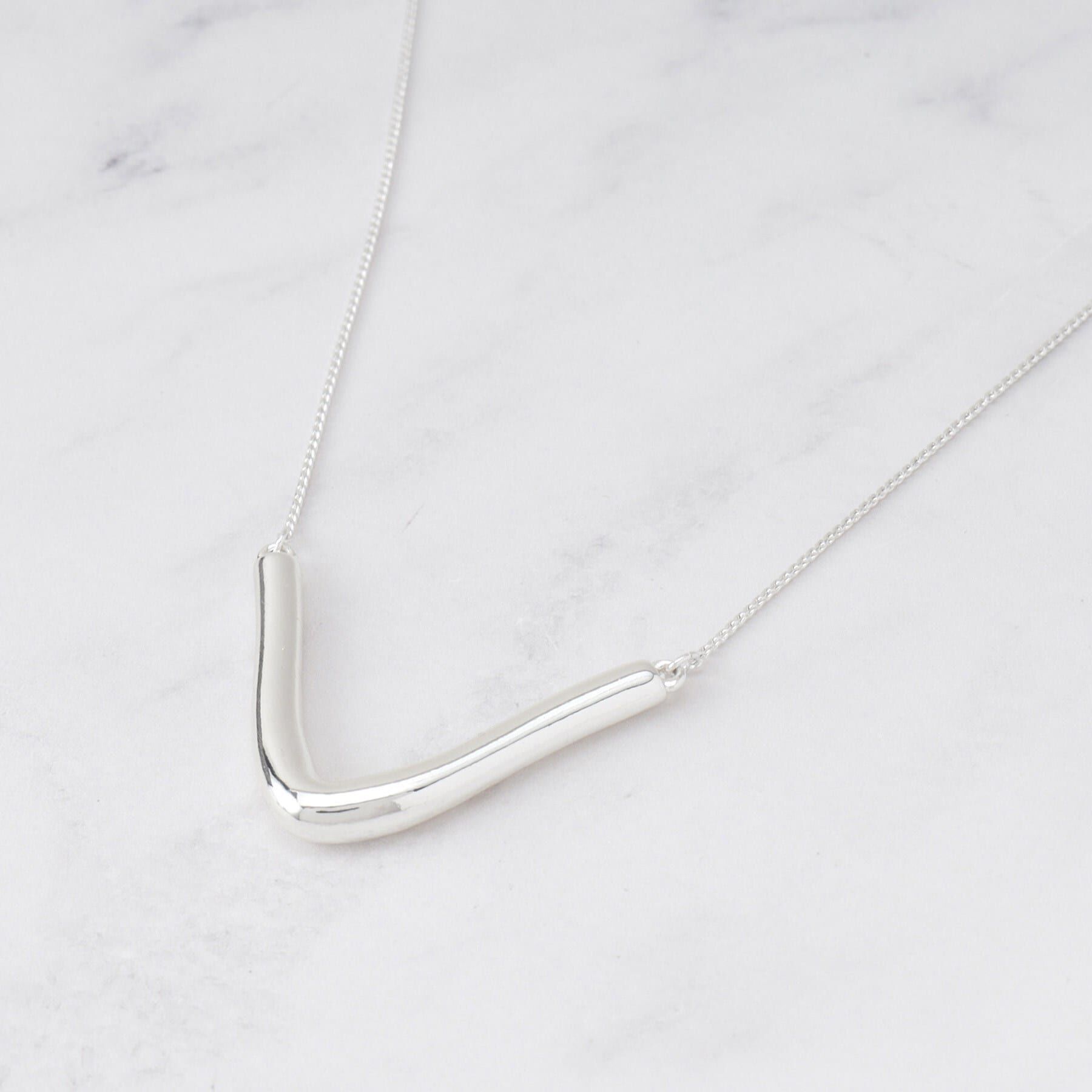 INDIVI「【フリードロップ】V型バー アクセントネックレス」|ネックレス|シルバー(606)