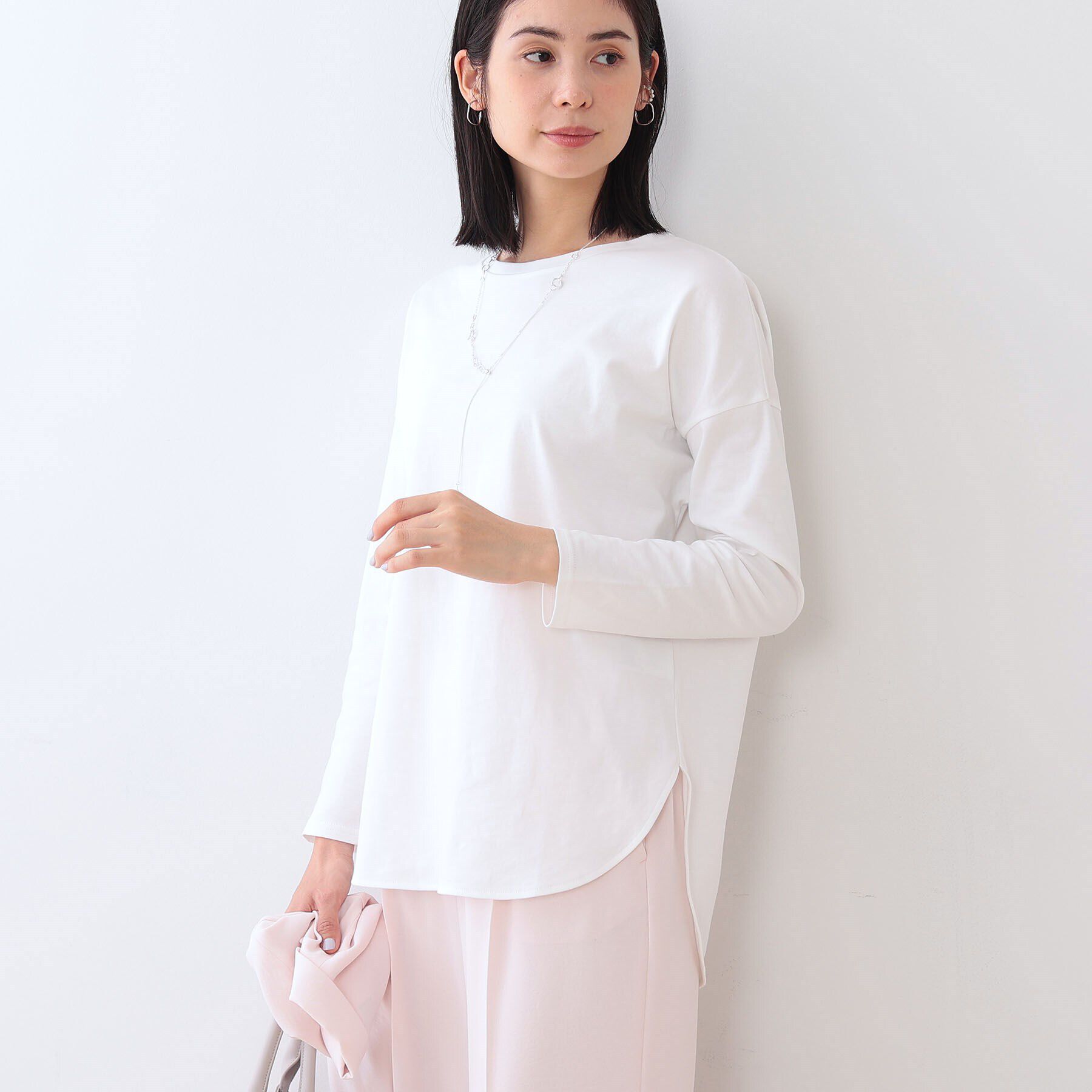 INDIVI「【キレイめ】ベーシックロングTシャツ」|Tシャツ・カットソー|ホワイト(001)