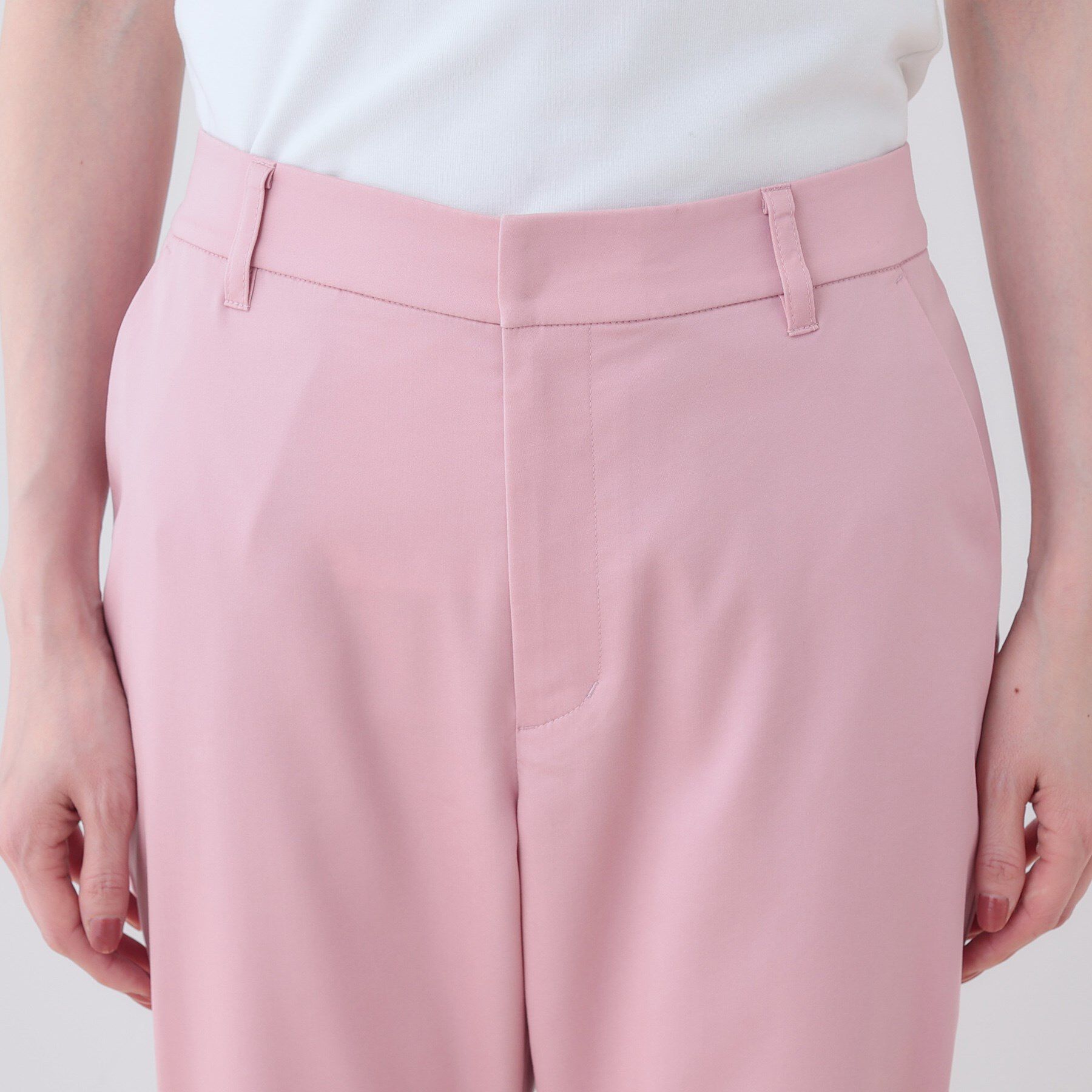 INDIVI「【洗える／高ストレッチ】クロップド丈サテンテーパードパンツ」|その他|