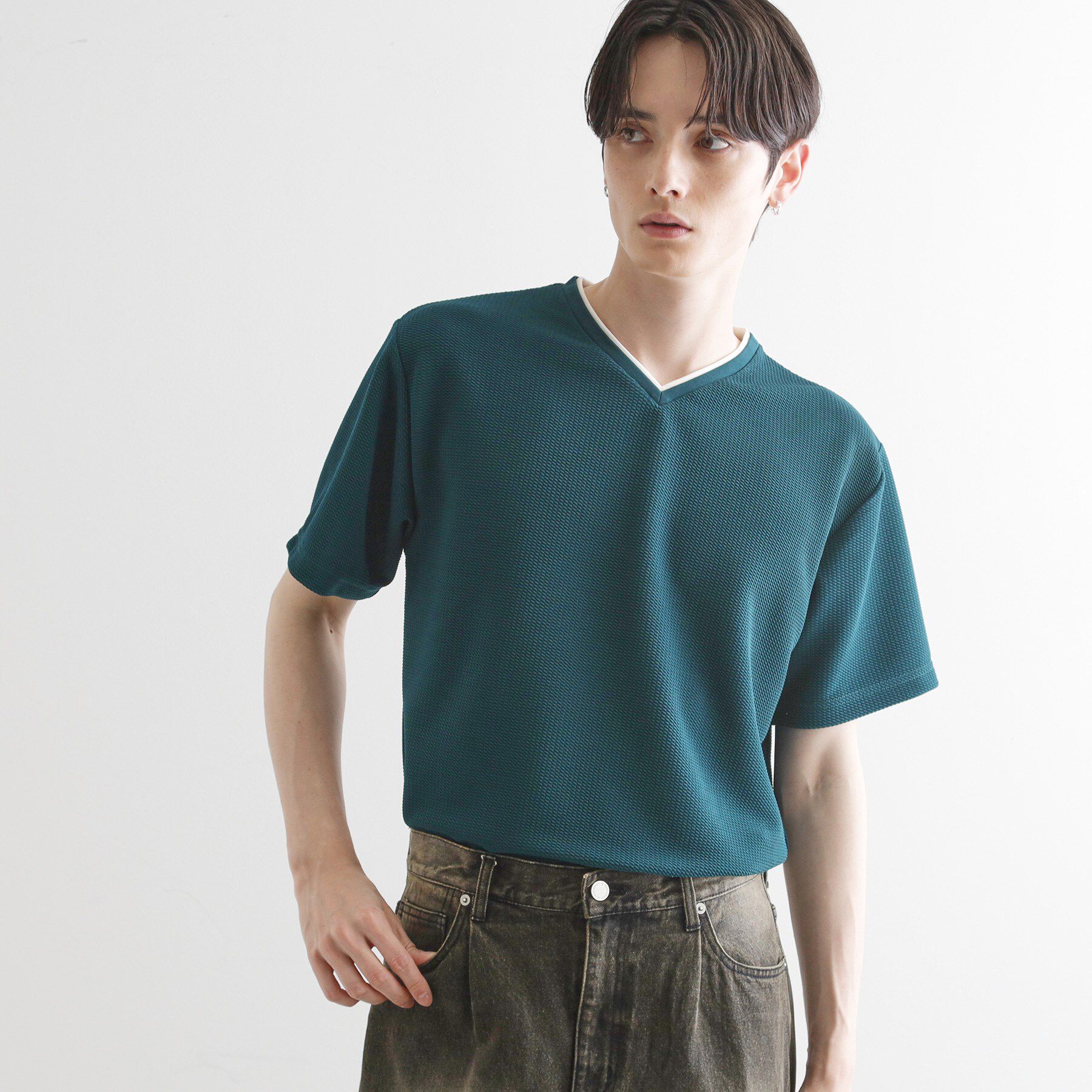 tk.TAKEO KIKUCHI「フェイクレイヤードVネックカットソー」|Tシャツ・カットソー|グリーン(024)