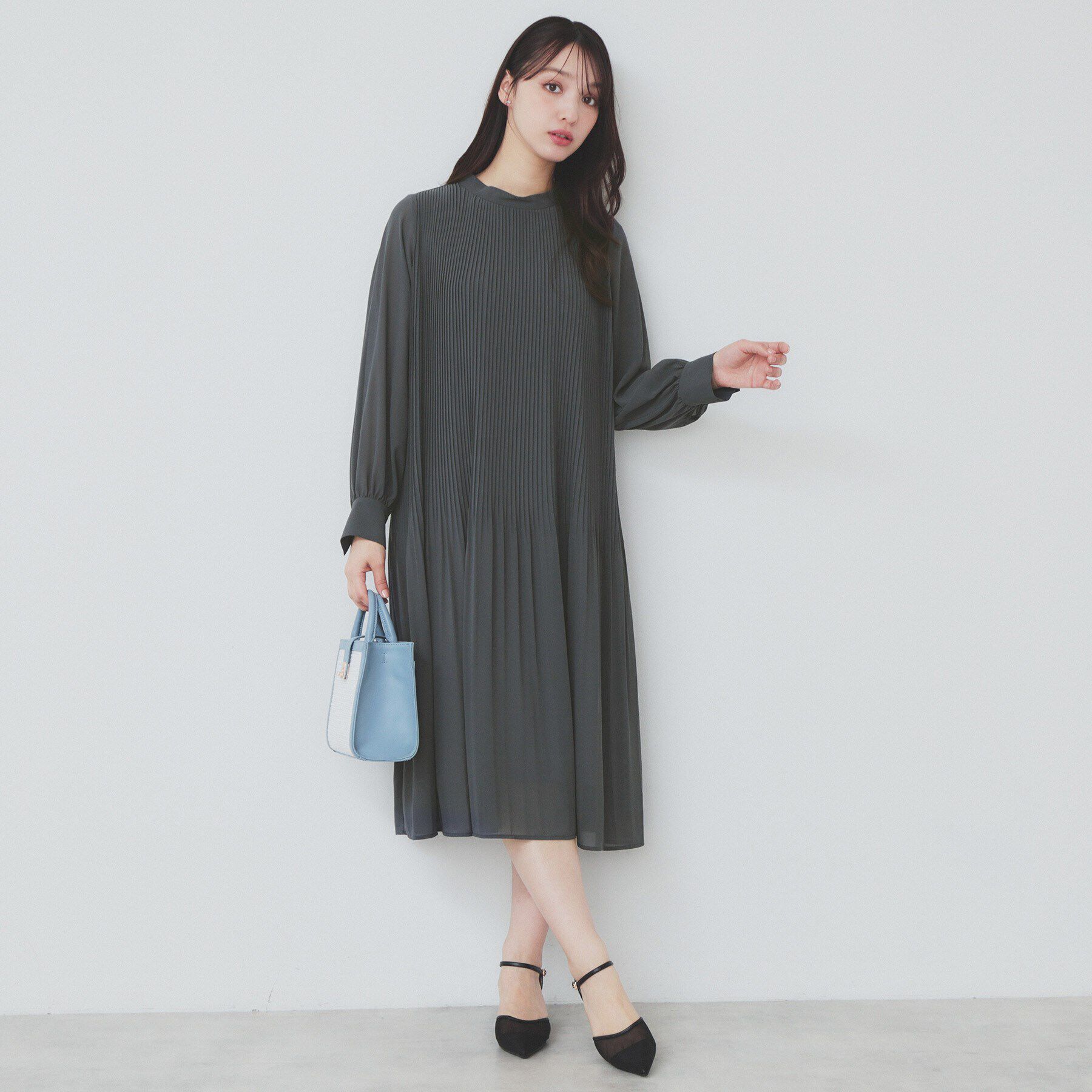 index「ベルト付きプリーツフレアワンピース【洗濯機洗い可/防シワ】」|ワンピース|