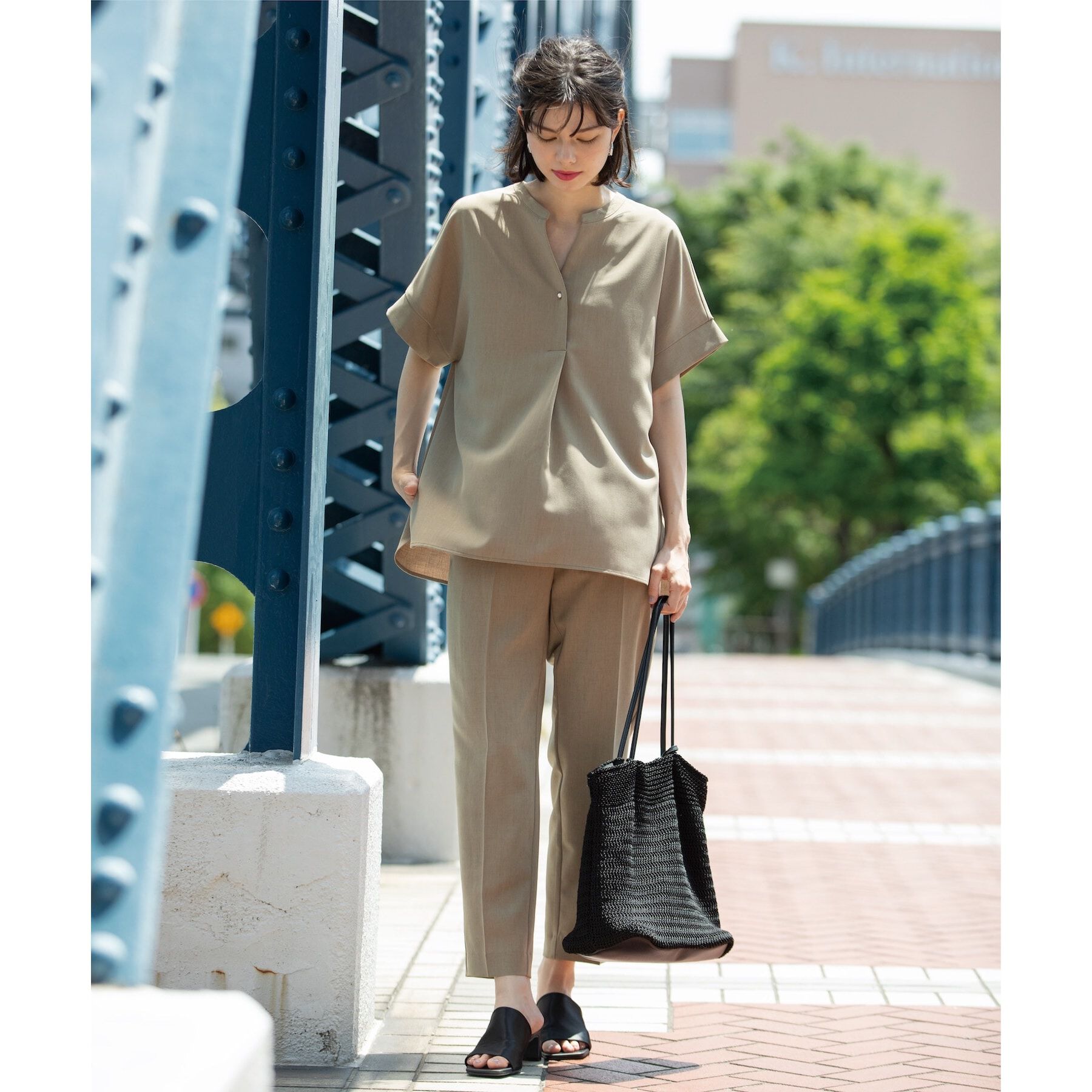 OPAQUE.CLIP「《SS-LLsize≫パール調ボタンスキッパーブラウス/セットアップ対応【防シワ/ストレッチ/抗ピル」|シャツ・ブラウス|