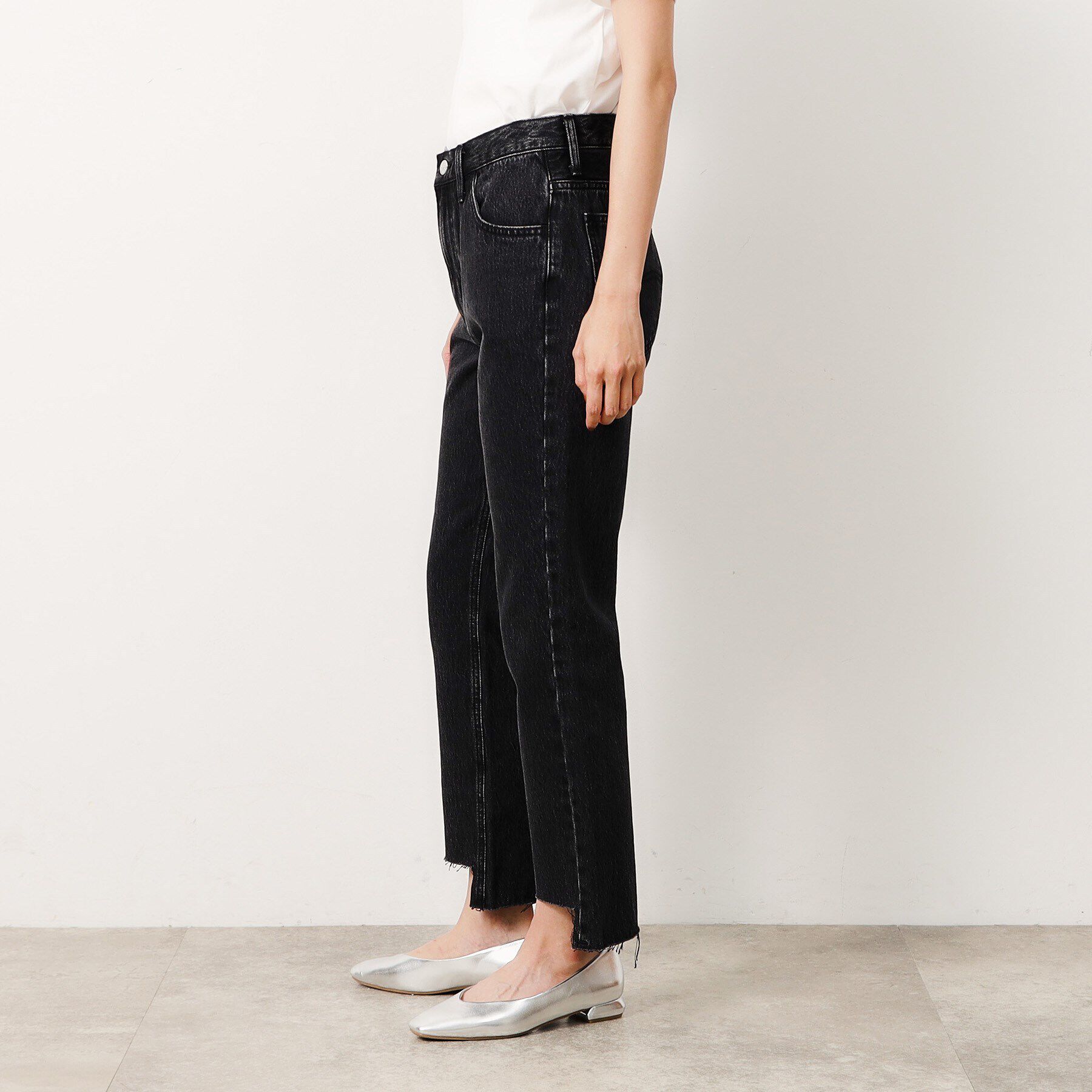 OPAQUE.CLIP「≪Lee別注≫ステップヘムテーパードデニムパンツ」|デニム|