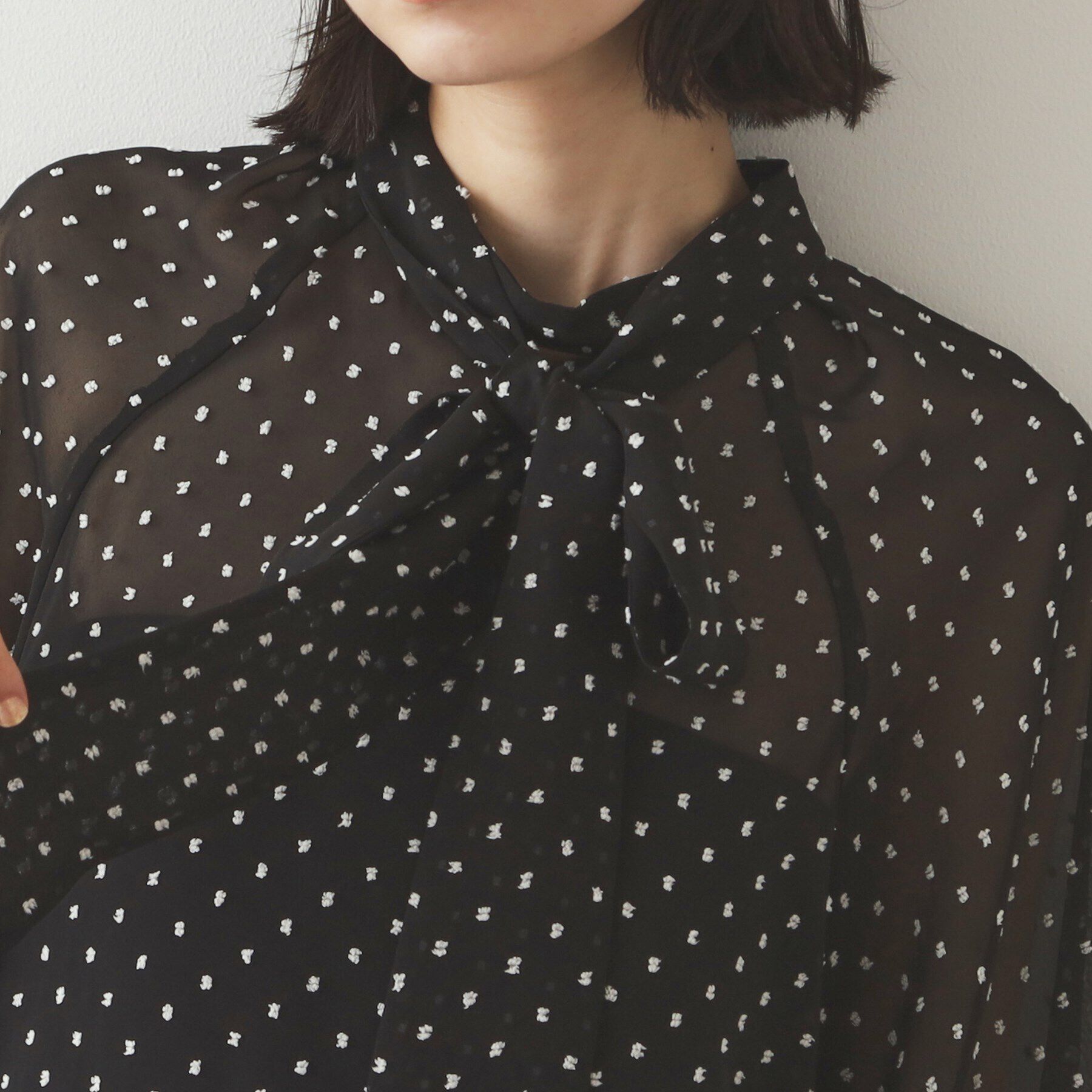 OPAQUE.CLIP「ドッドシアーボウタイブラウス【洗濯機洗い可】」|シャツ・ブラウス|