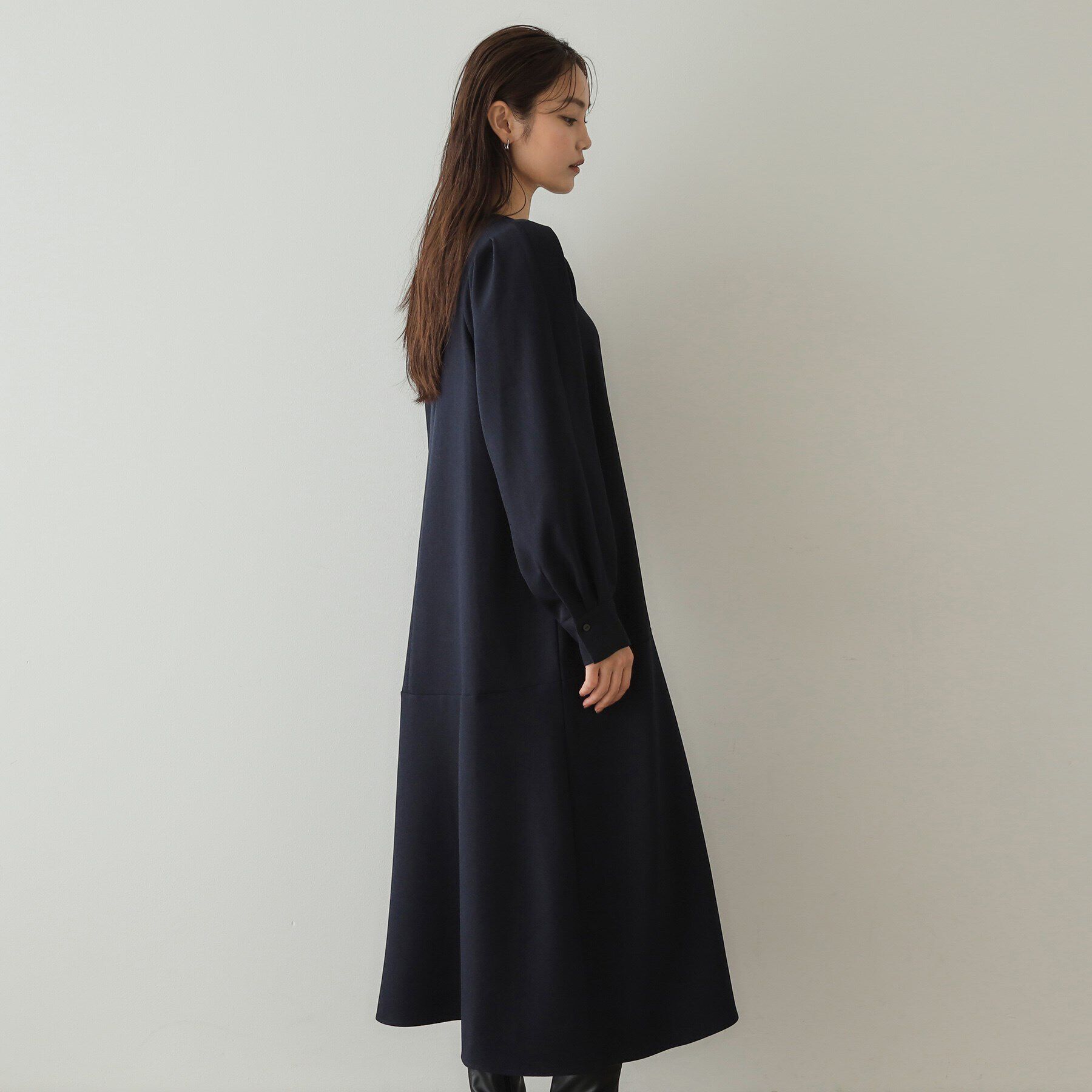 OPAQUE.CLIP「ウールライク タックデザインワンピース【洗濯機洗い可】」|ワンピース|