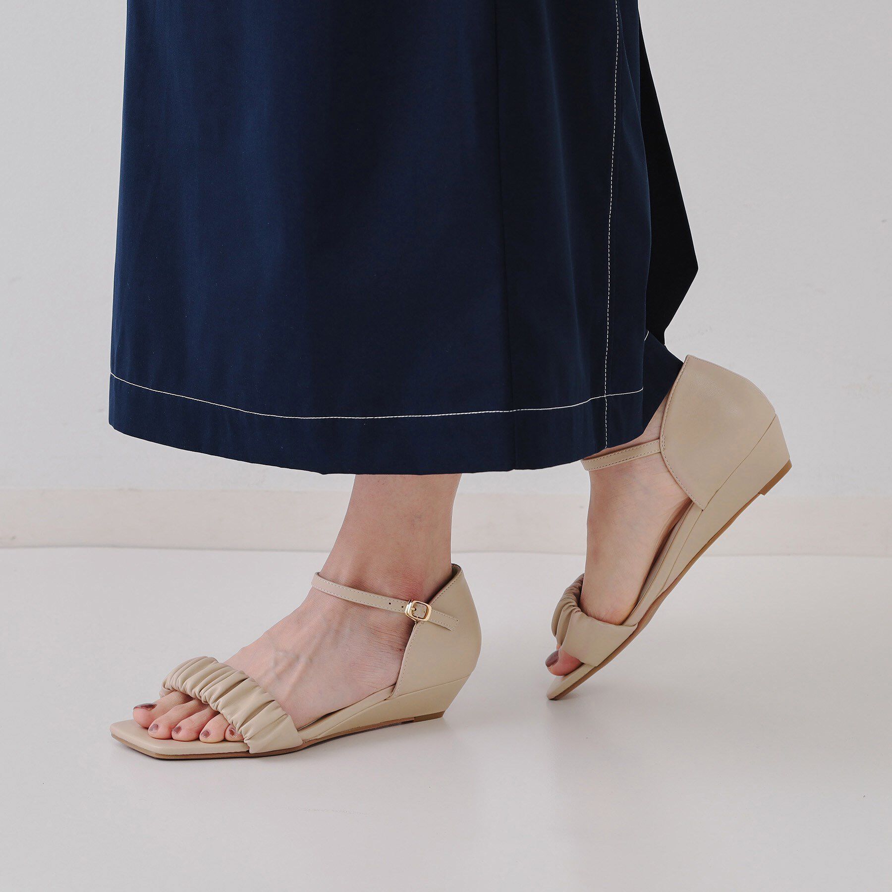 OPAQUE.CLIP「ギャザーフリルベルトウェッジソールサンダル」|サンダル|