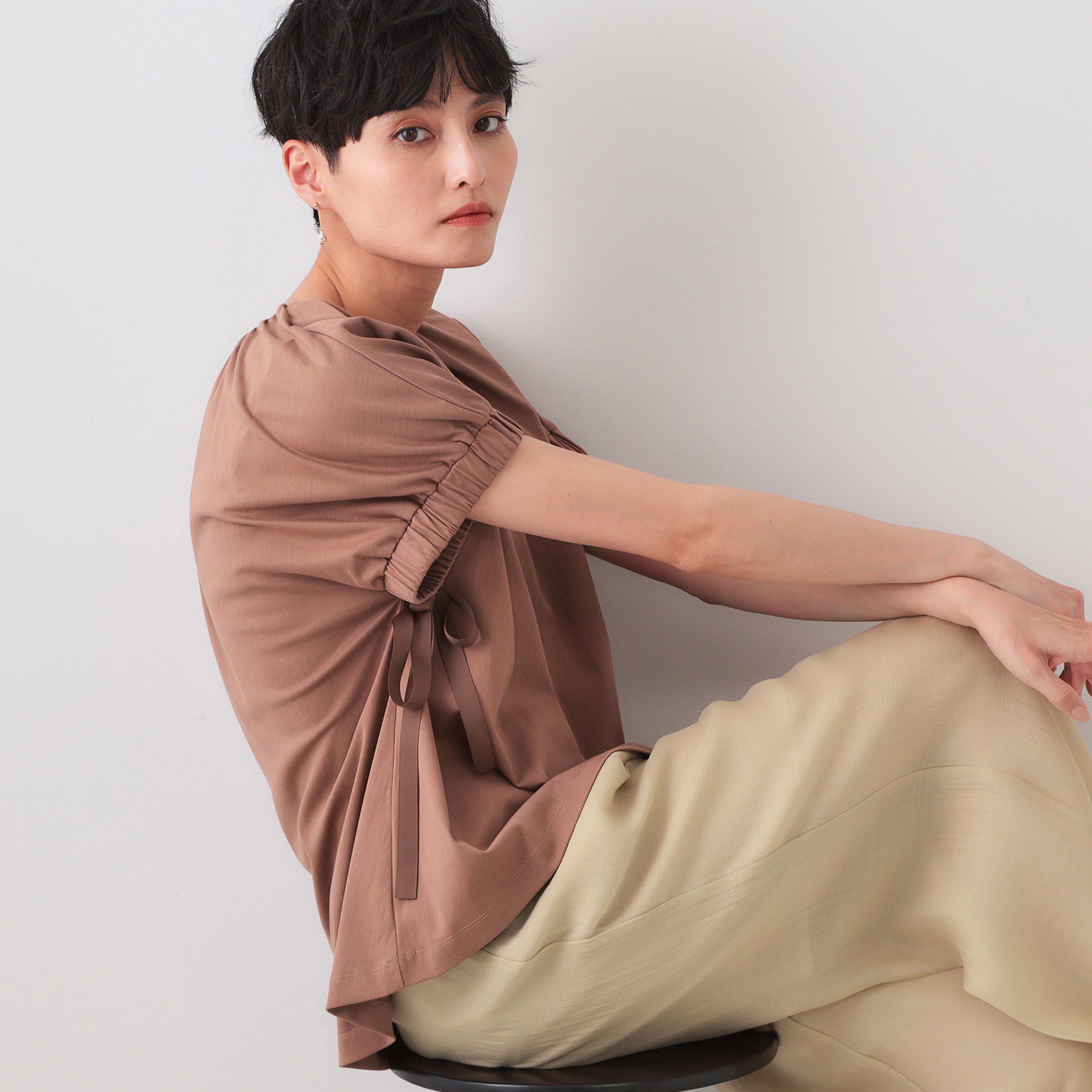 OPAQUE.CLIP「サイドリボンチュニックトップス【洗濯機洗い可】」|Tシャツ・カットソー|ブラウン(043)