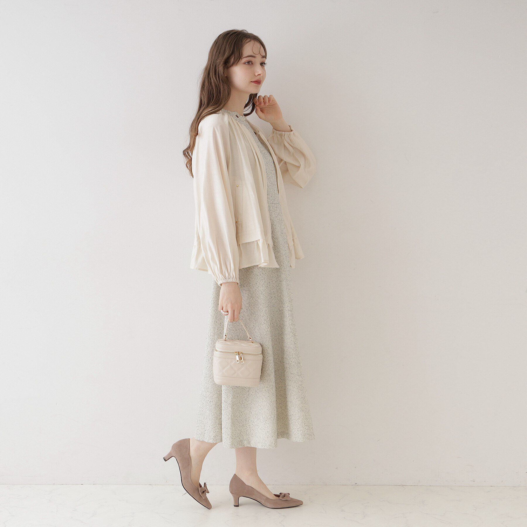 Couture broach「【上品・高見えブルゾン】シルキーローンノーカラーフリルブルゾン」|ブルゾン・スタジャン|