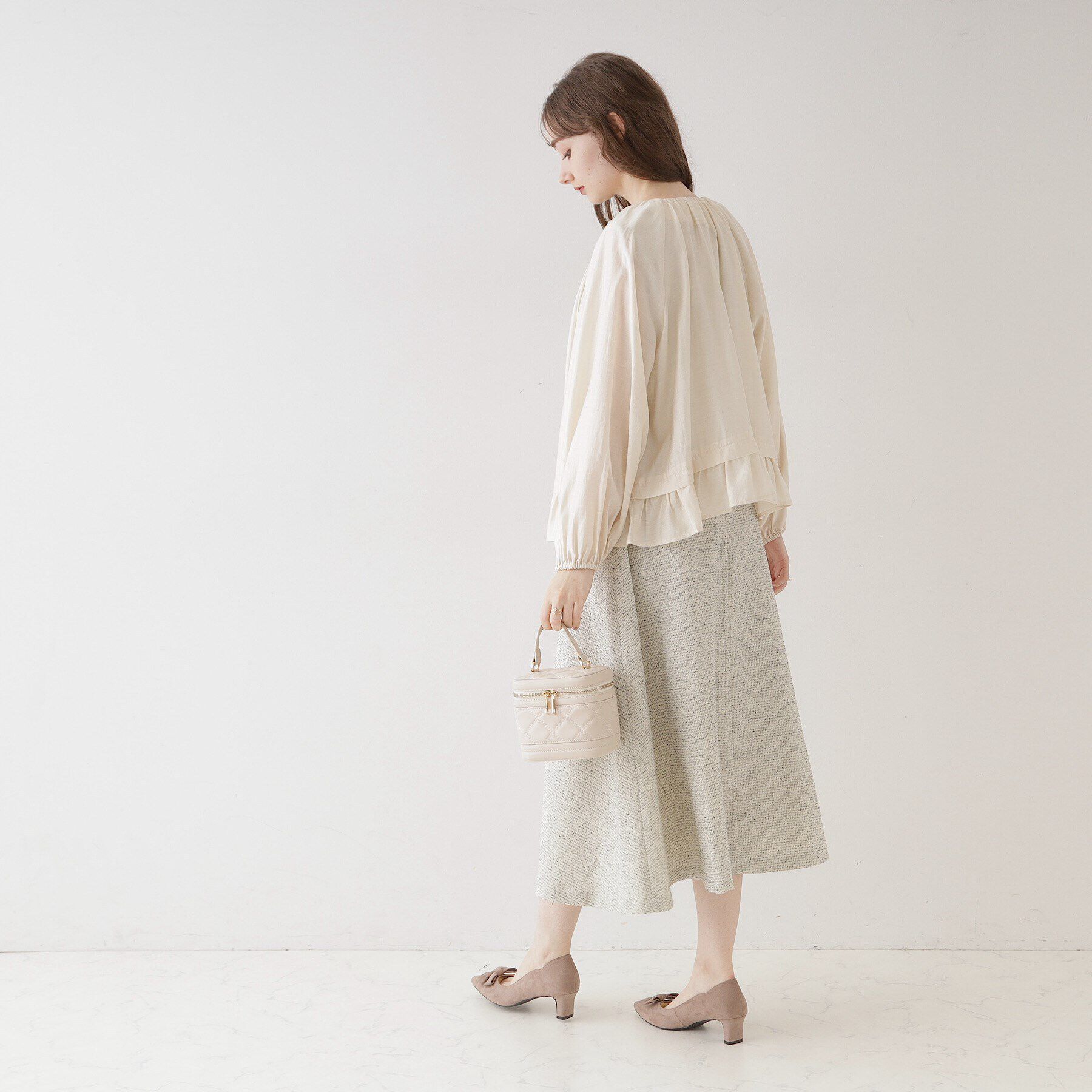 Couture broach「【上品・高見えブルゾン】シルキーローンノーカラーフリルブルゾン」|ブルゾン・スタジャン|