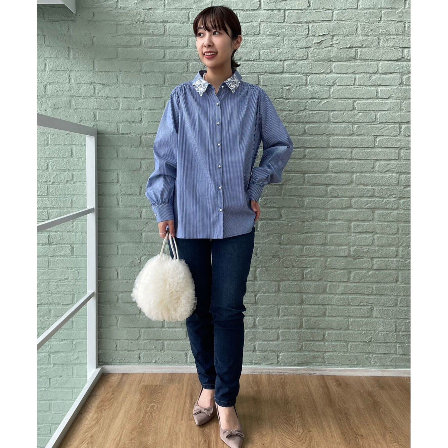 Couture broach「【華やかなアクセント】エンブロ刺繍先染めシャツ」|シャツ・ブラウス|