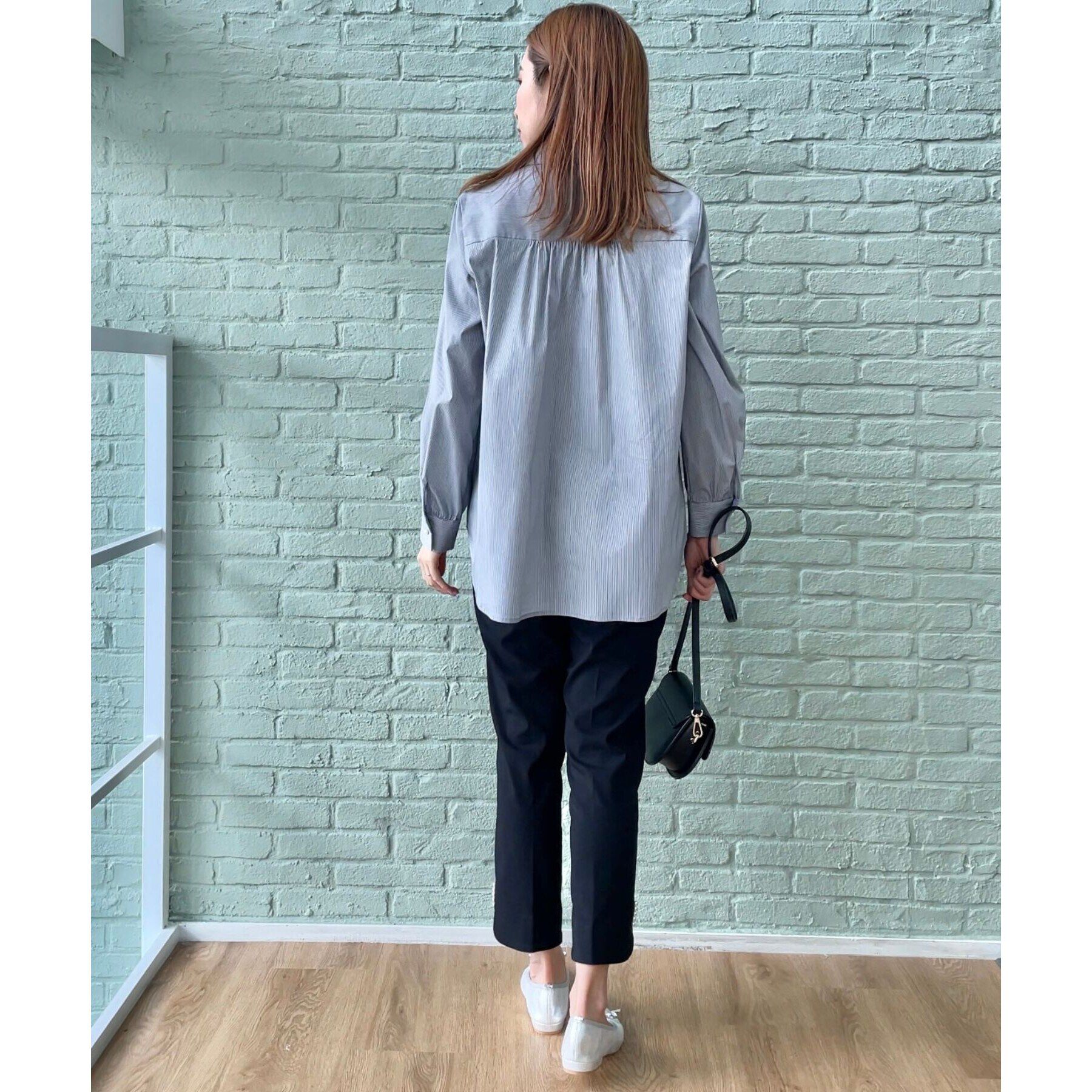 Couture broach「【華やかなアクセント】エンブロ刺繍先染めシャツ」|シャツ・ブラウス|