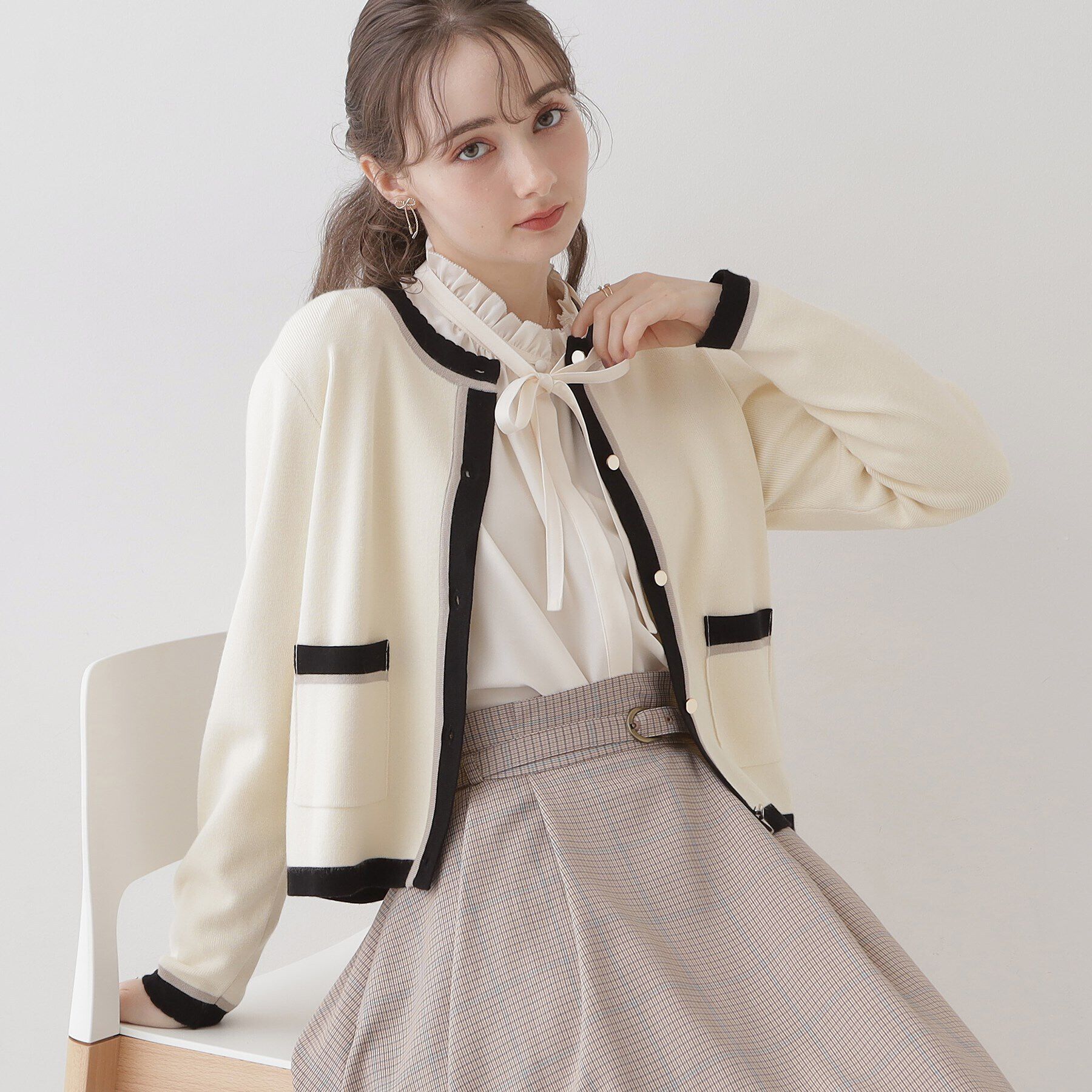 Couture broach「【高級感のあるベーシックカーデ】配色スカラニットジャケット」|カーディガン|