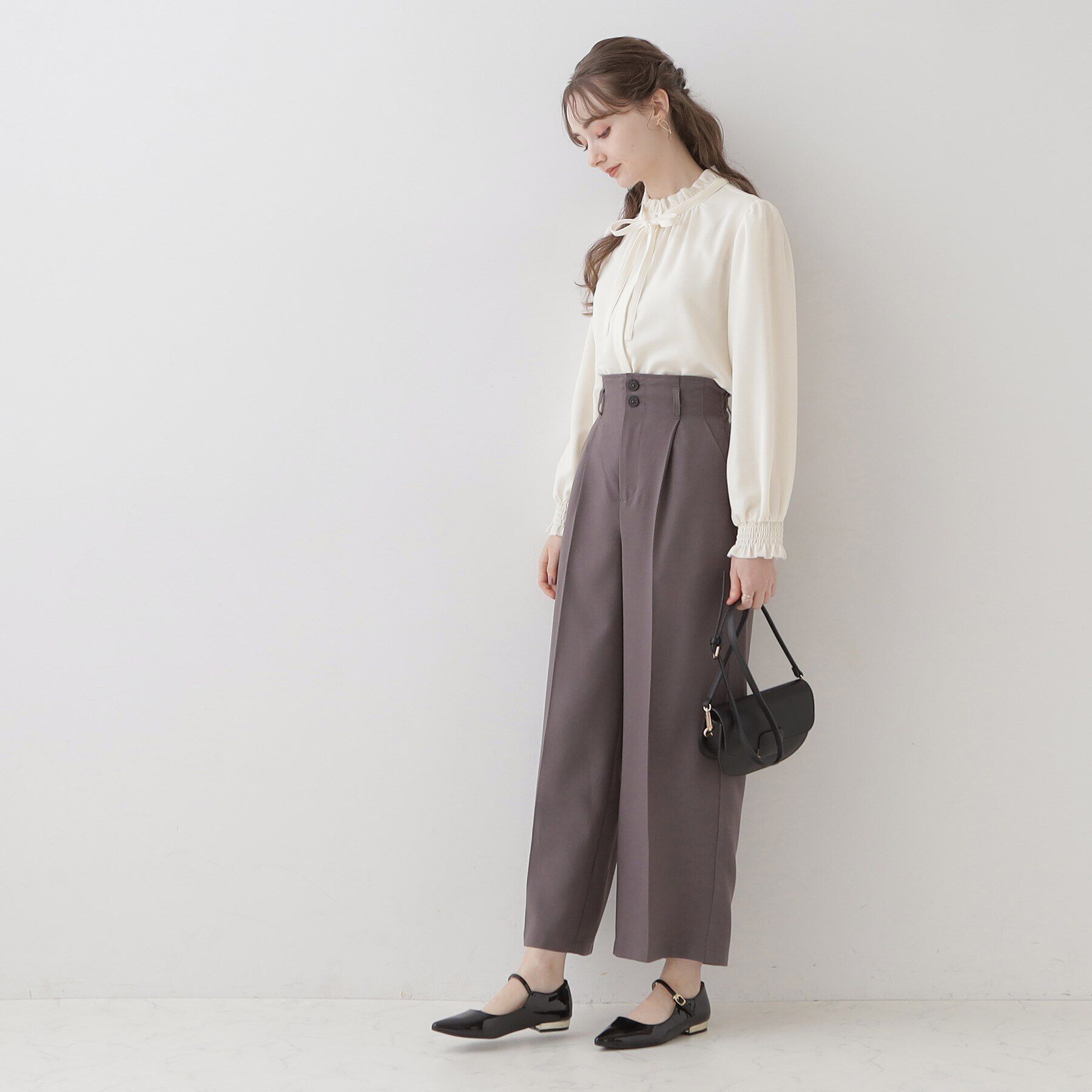 Couture broach「【好印象なレディブラウス】タイ付きピコフリルブラウス」|シャツ・ブラウス|