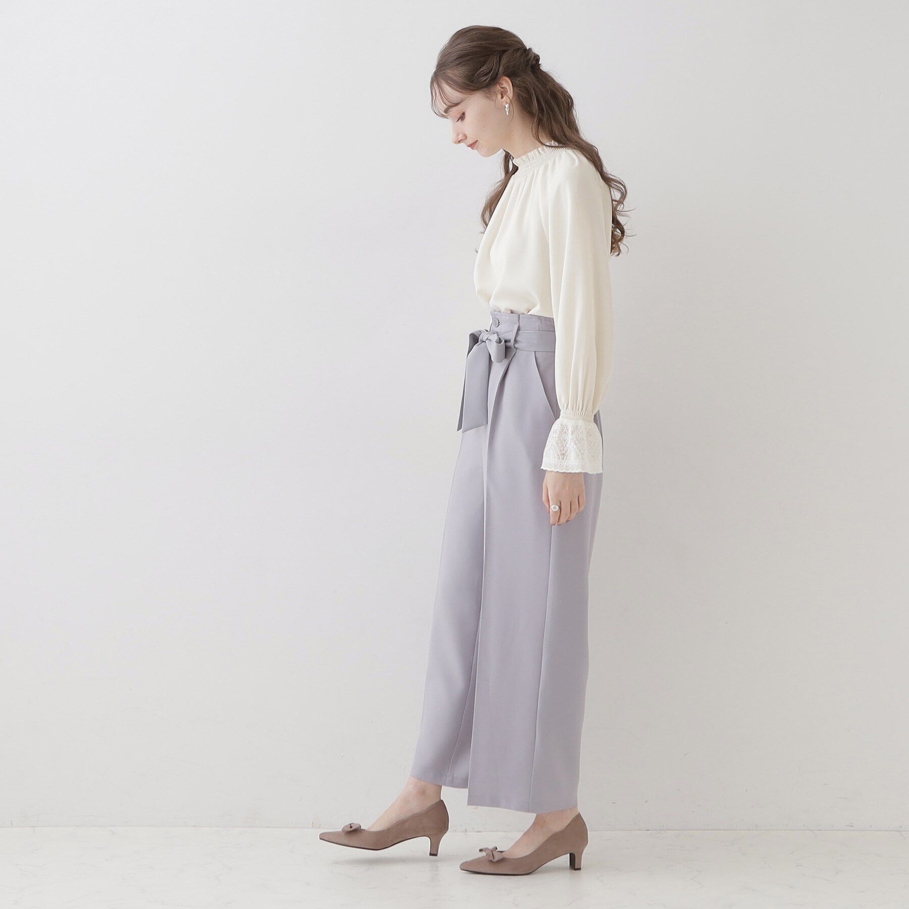 Couture broach「【オトナ可愛い・体型カバーが叶う】シャーリングネック レース袖チュニック」|シャツ・ブラウス|