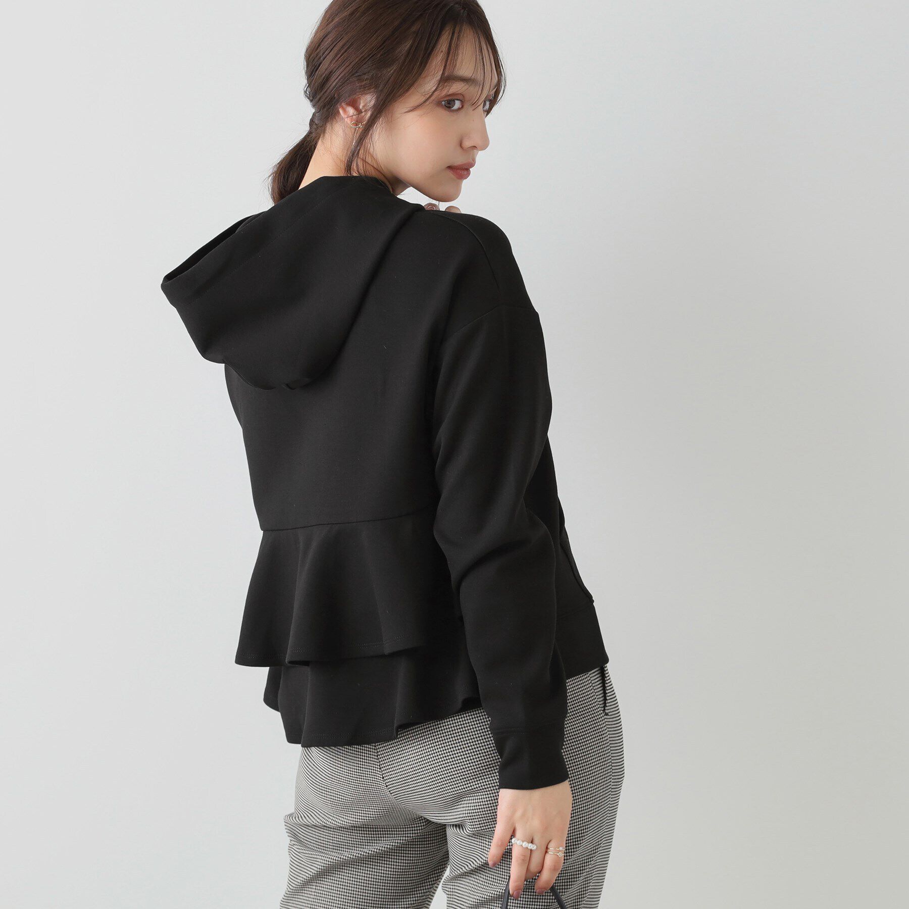 Couture broach「【洗える・オトナ可愛い】バックフリルダンボールフーディー」|パーカー|
