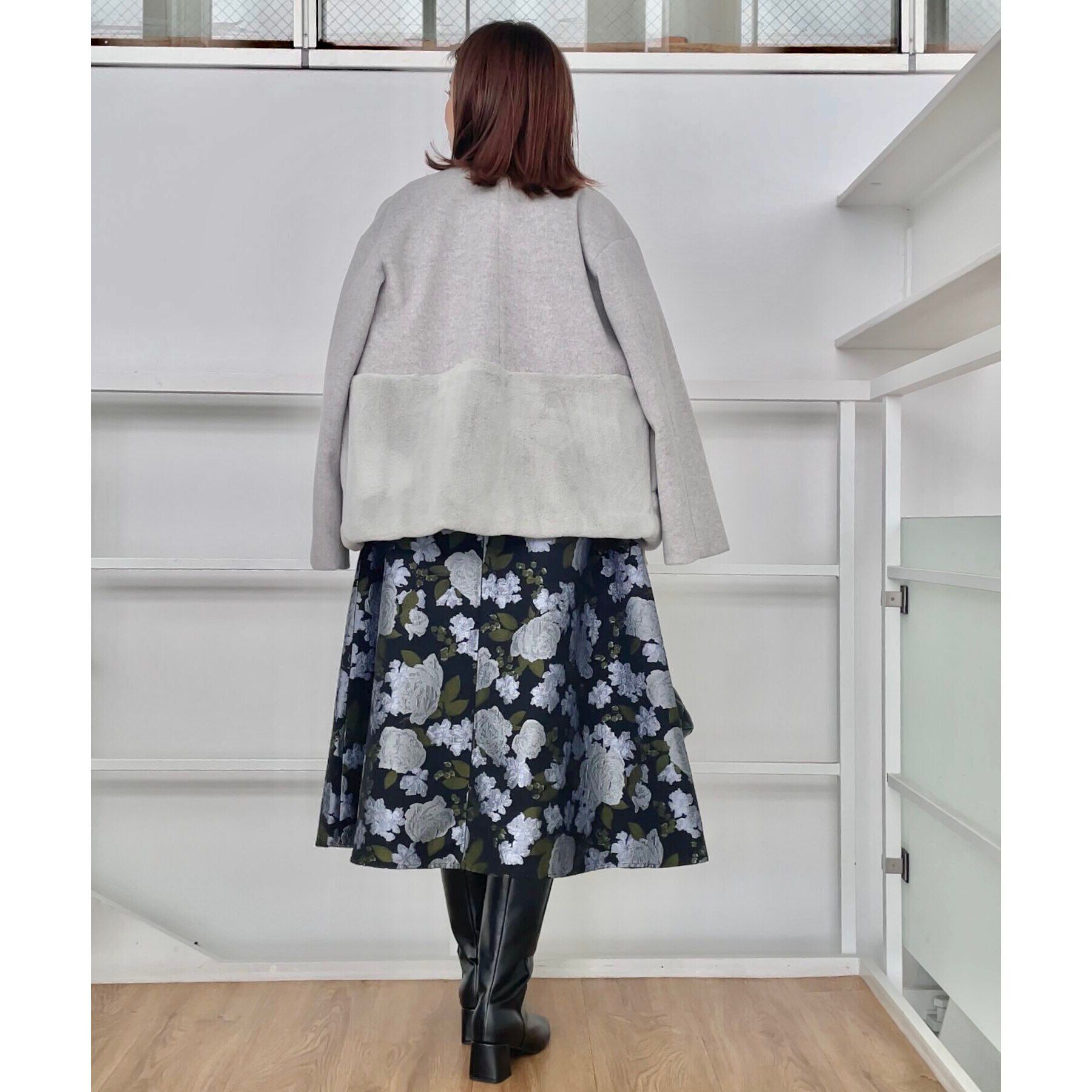 Couture broach「【軽くて柔らか・通勤にも】フェイクファー切替コート」|ノーカラーコート|