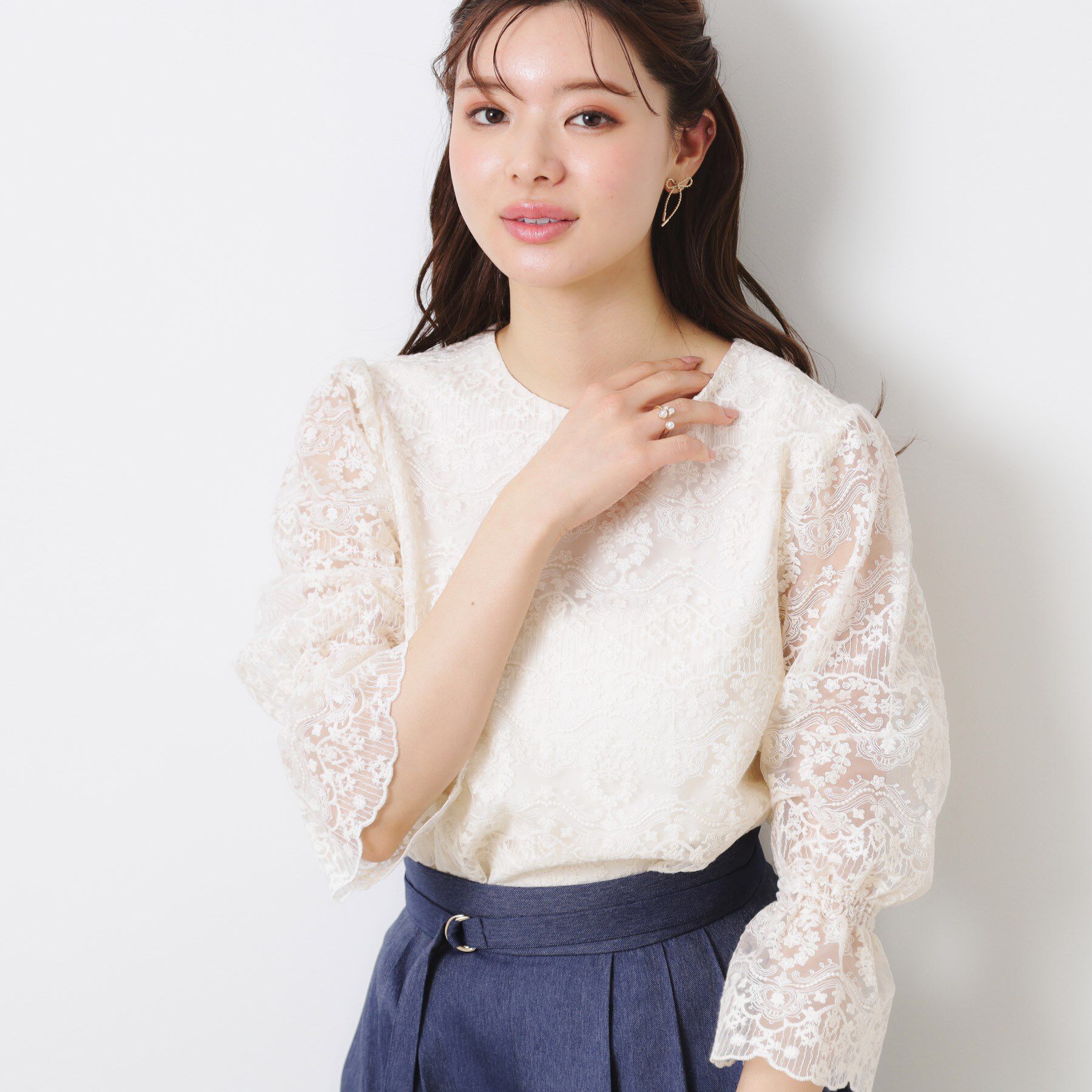 Couture broach「【一枚で着映える・華やか・通勤】エンブロチュール キャンディーズブラウス」|シャツ・ブラウス|