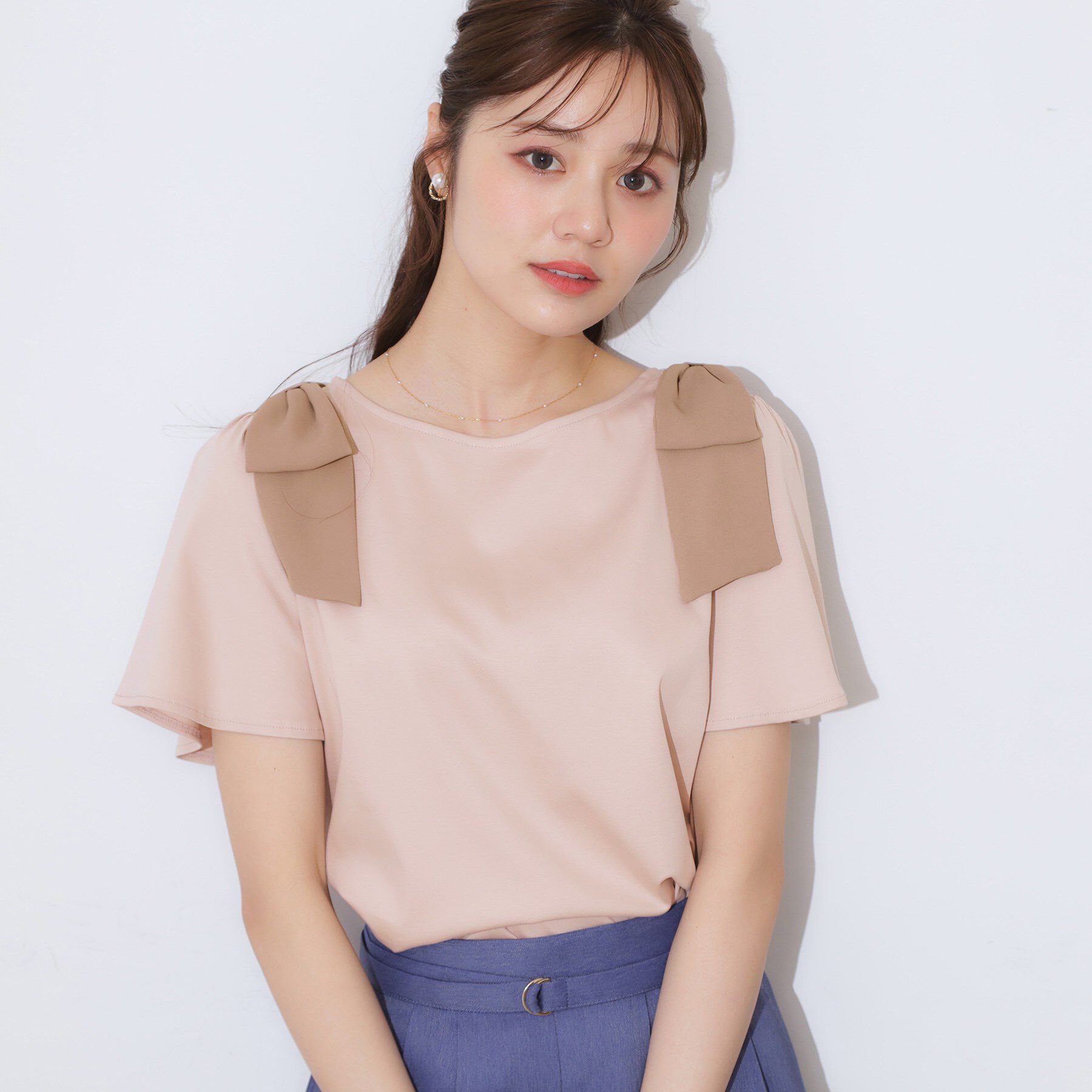 Couture broach「【リボン・マシンウォッシャブル・UV機能・接触冷感】肩リボントップス」|Tシャツ・カットソー|