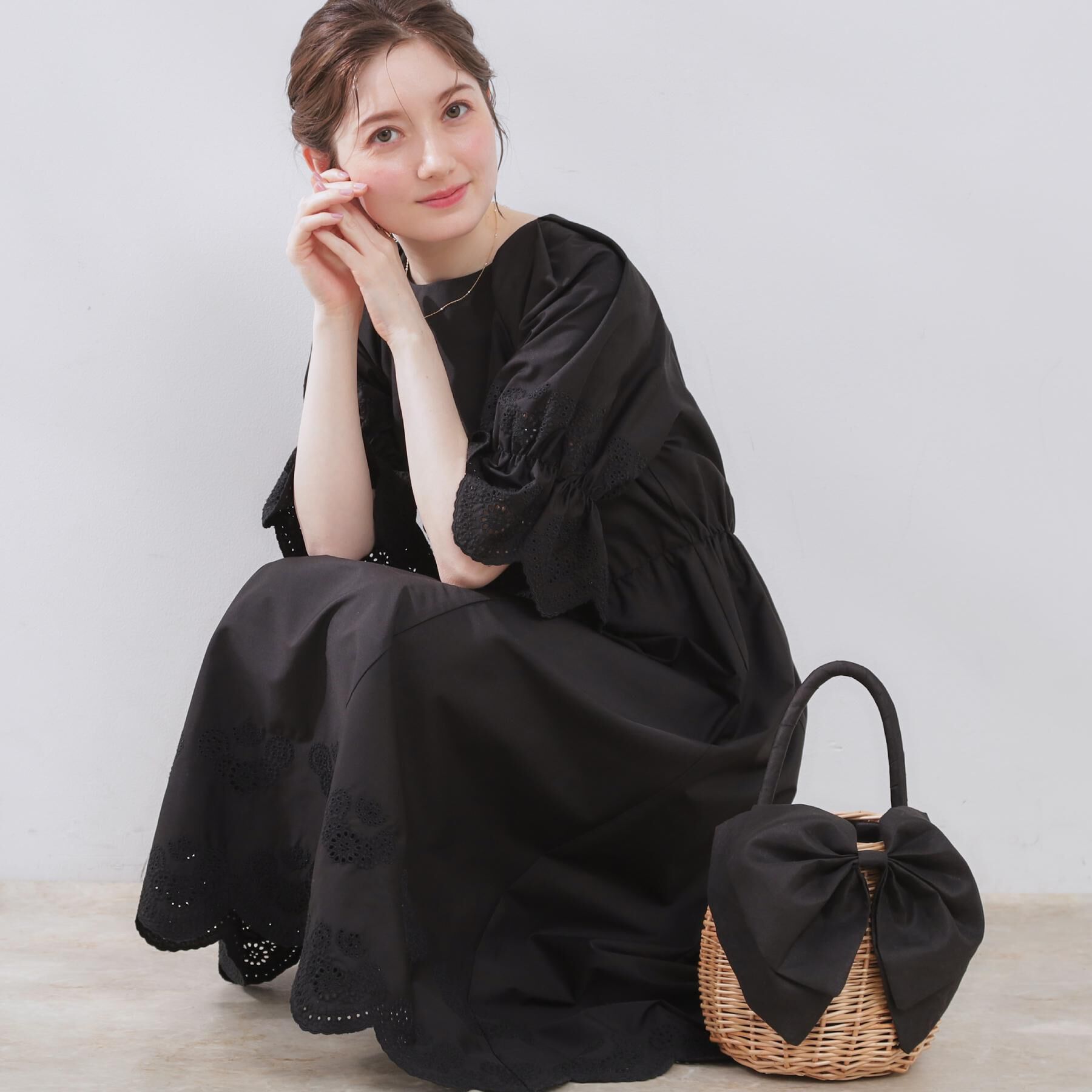 Couture broach「【きれいめ・二の腕カバー】エシカルコットン エンブロドルマンワンピース」|ワンピース|ブラック(019)