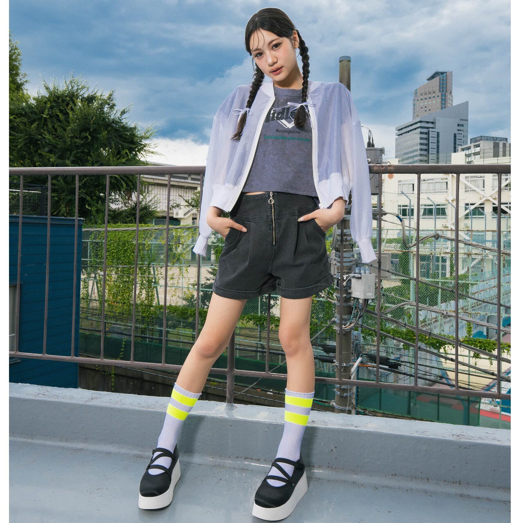 PINK-latte「【ニコラ10月号掲載】秋まで着れる！シアーブルゾン」|ブルゾン・スタジャン|