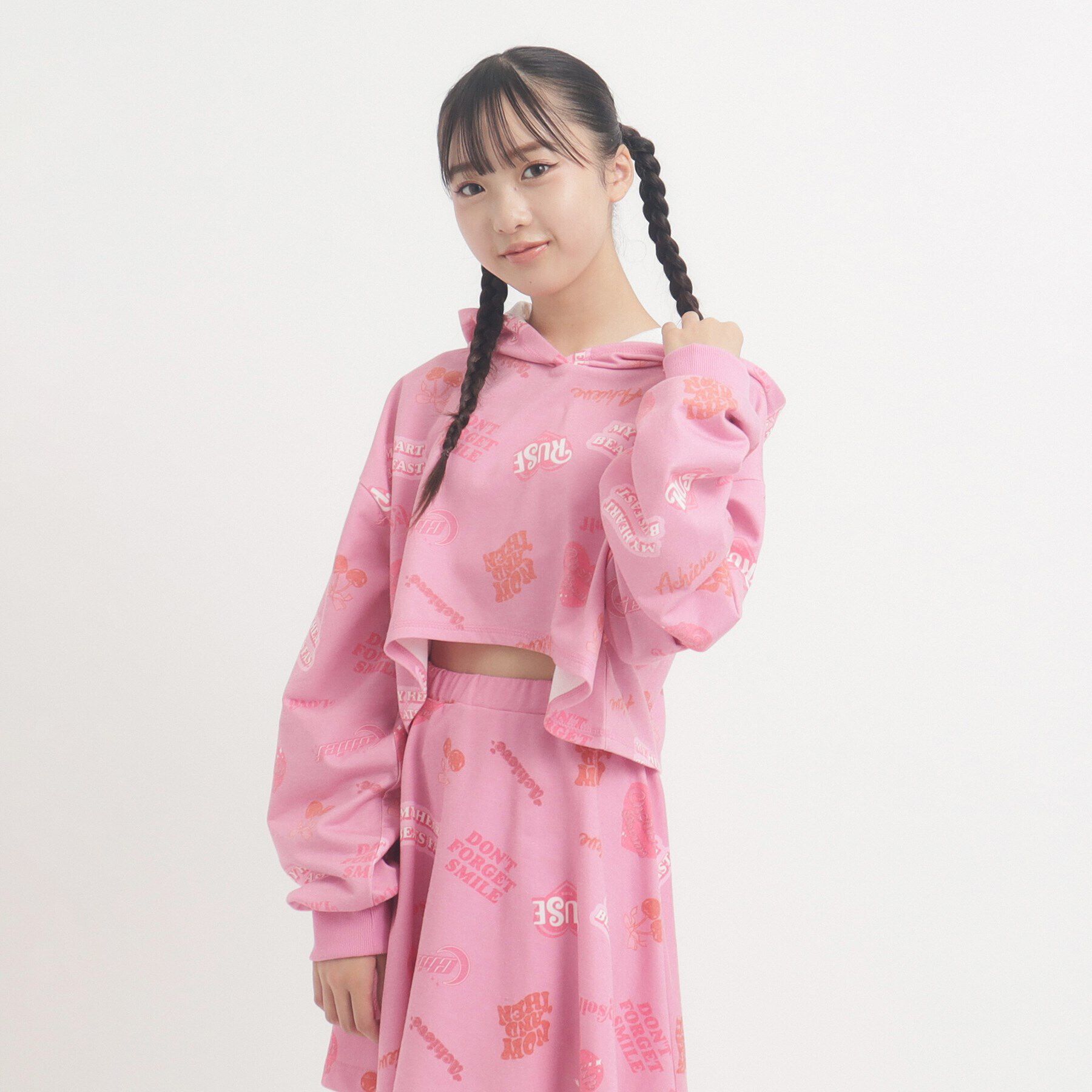 PINK-latte「【るーつくコラボ】総柄プリントショートフーディー」|パーカー|